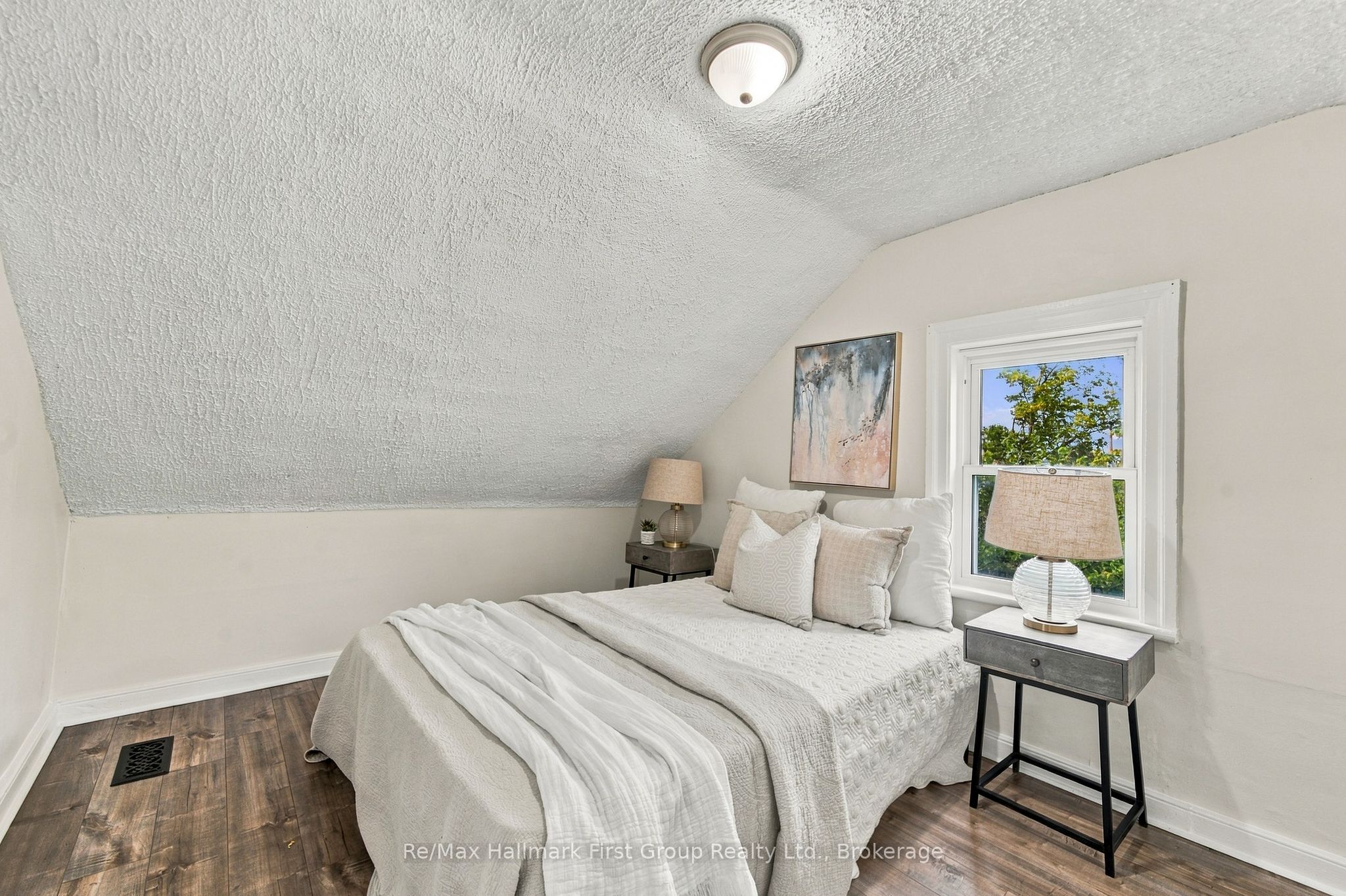 344 D'arcy Street Property Photo 22