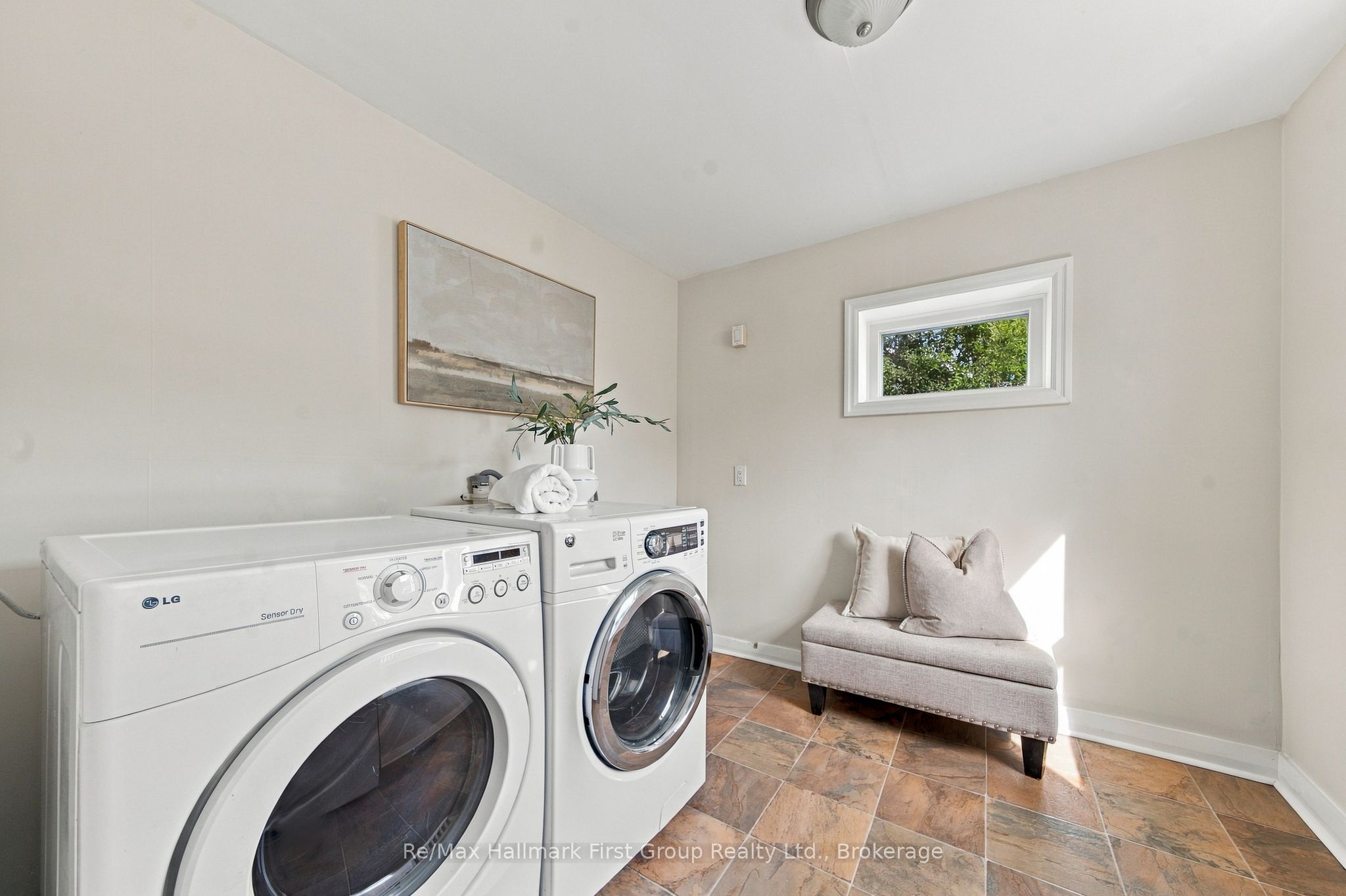 344 D'arcy Street Property Photo 24