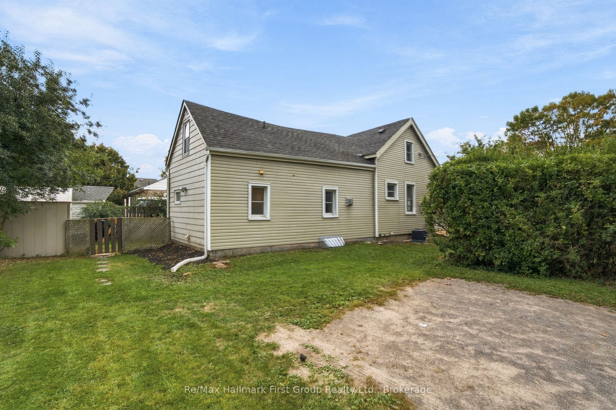 344 D'arcy Street Property Photo 32