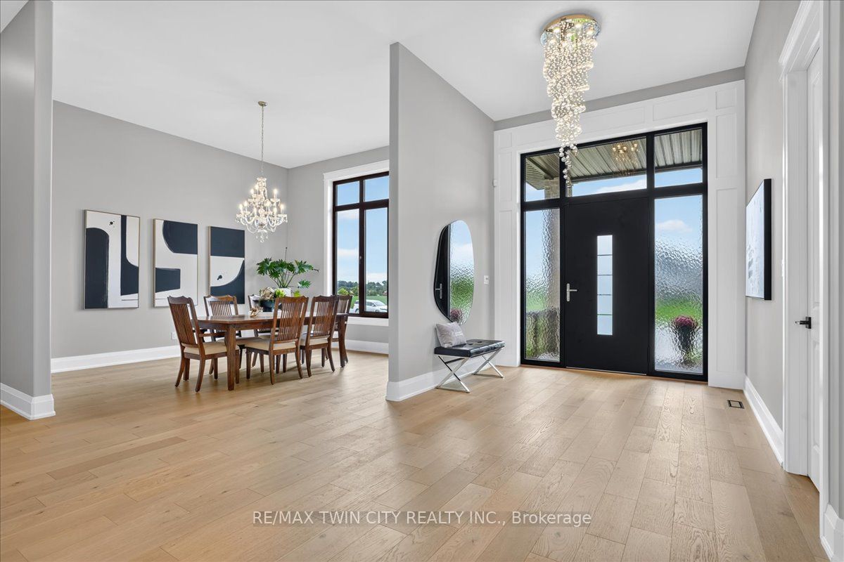 670 Bishopsgate Road 8 Property Photo 12
