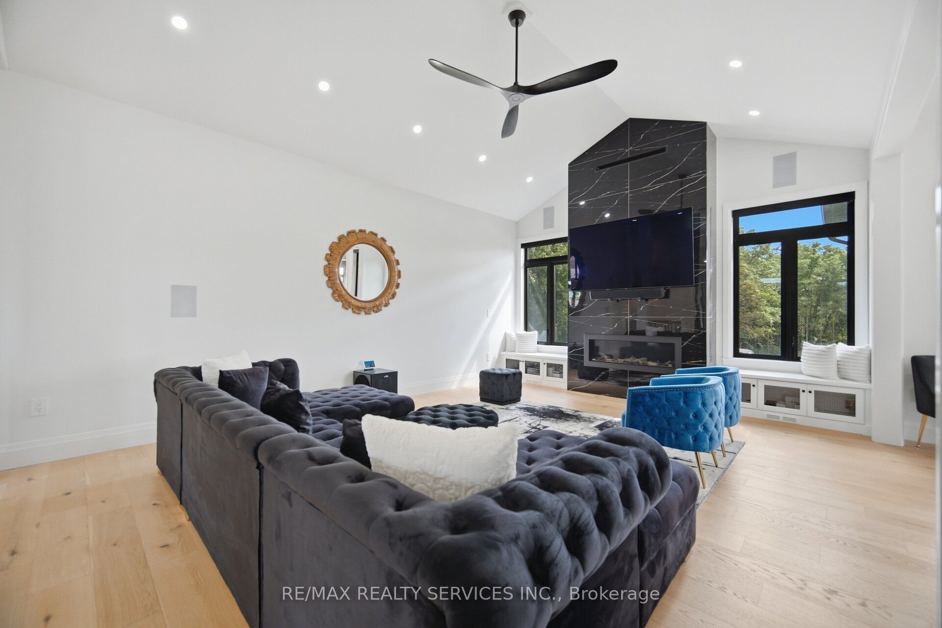 56 Augustus Street Property Photo 12