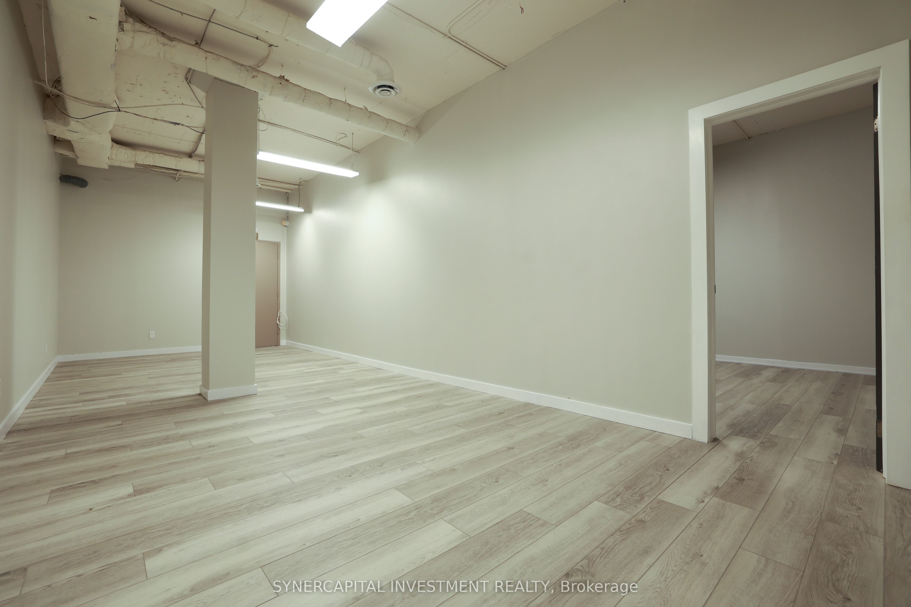 1376 Bank Street B400 Property Photo 7