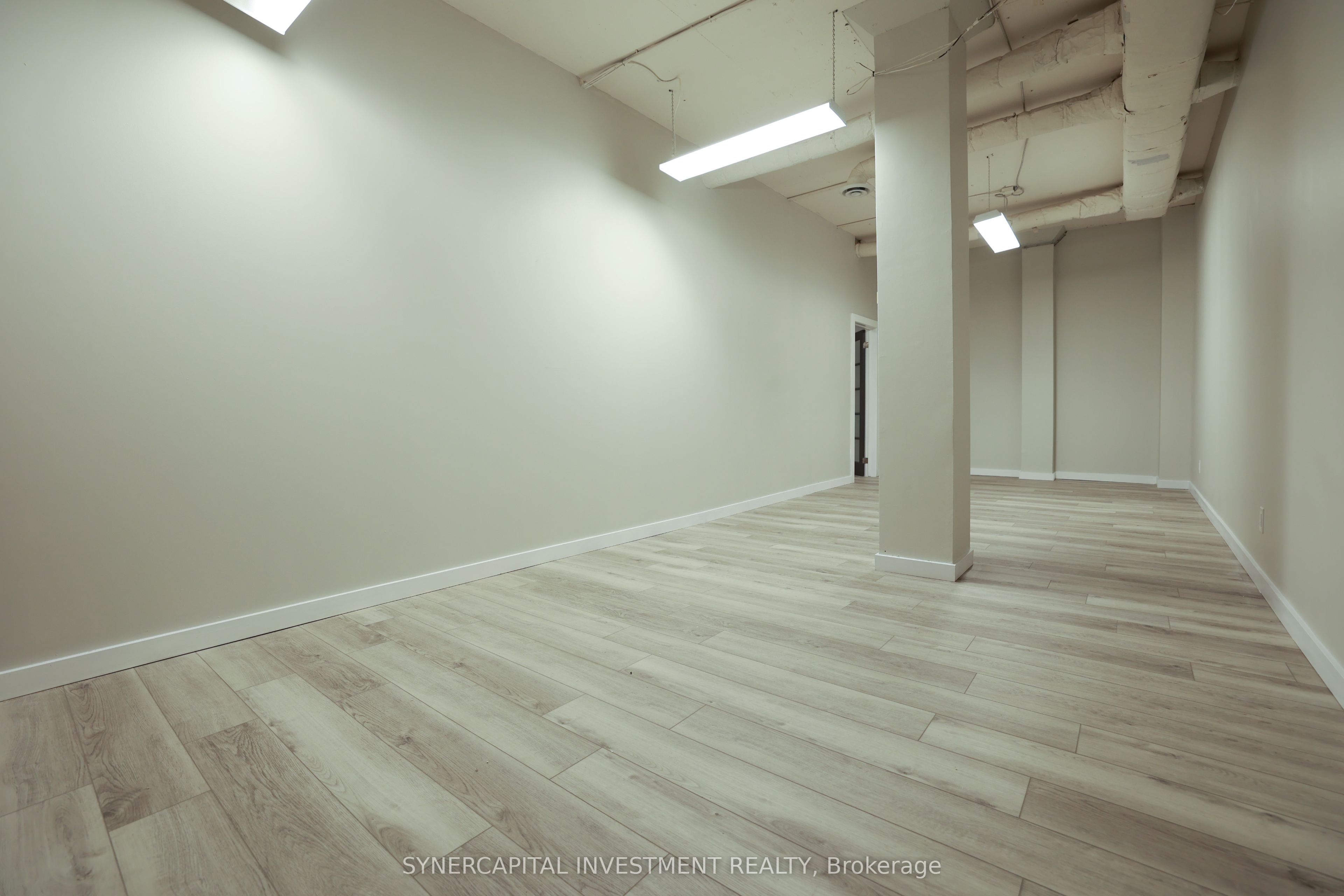 1376 Bank Street B400 Property Photo 8