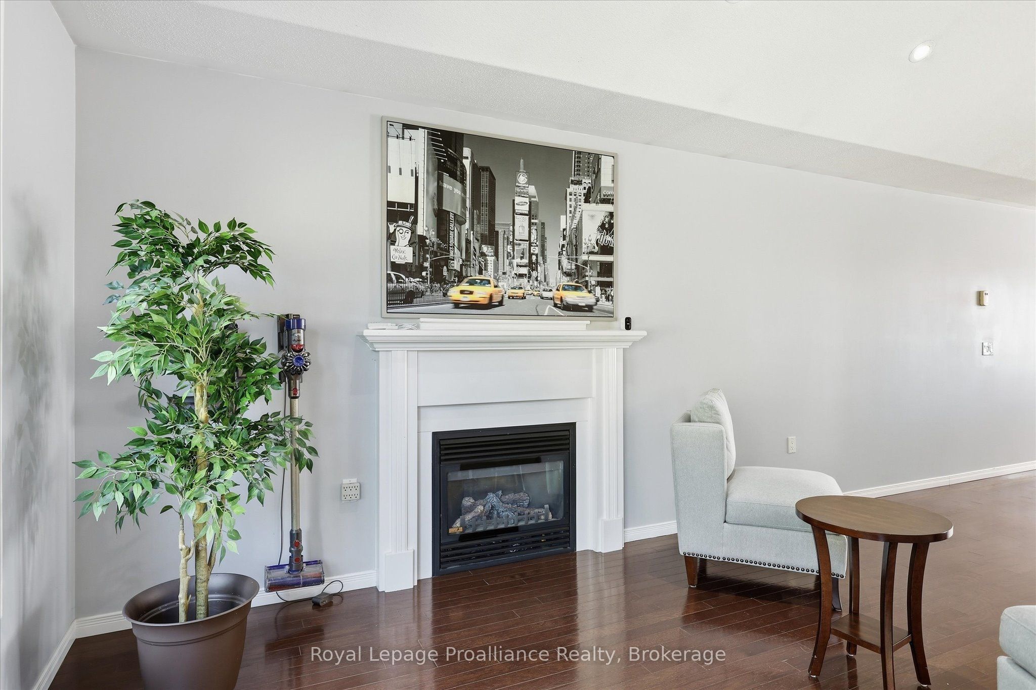 82 Parcells Crescent Property Photo 11