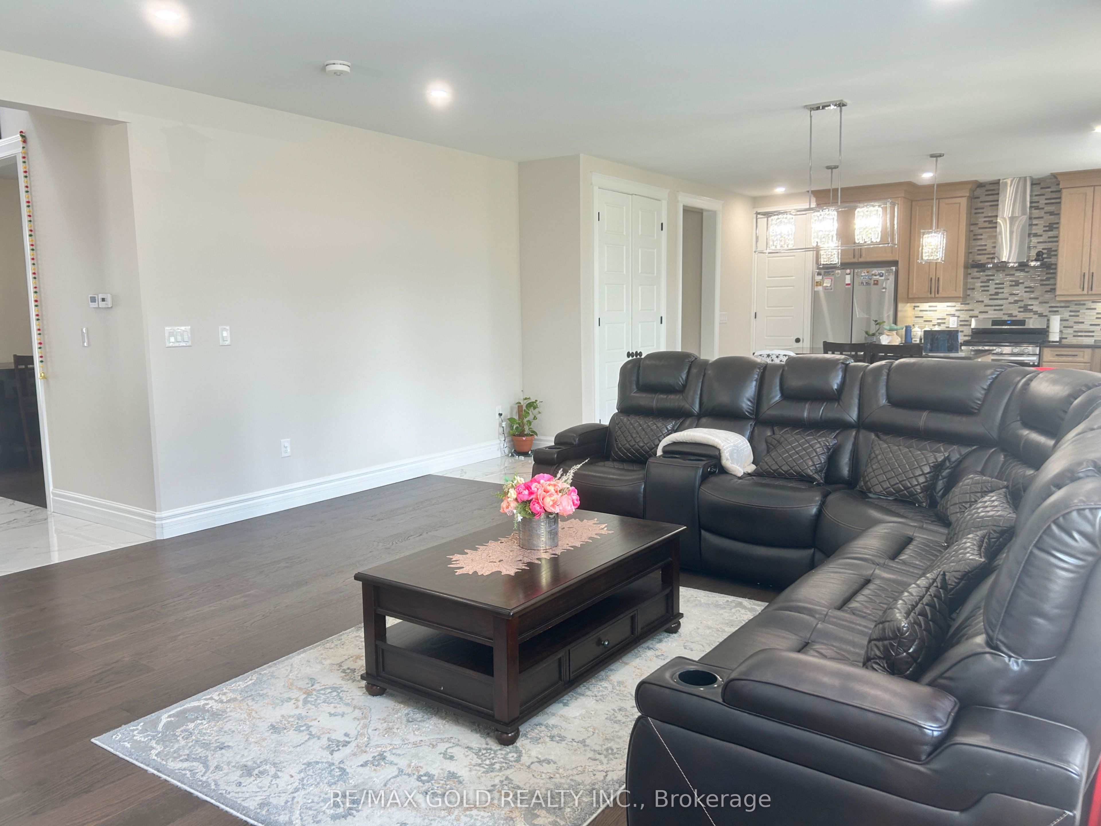 1643 Virtue Lane Property Photo 7