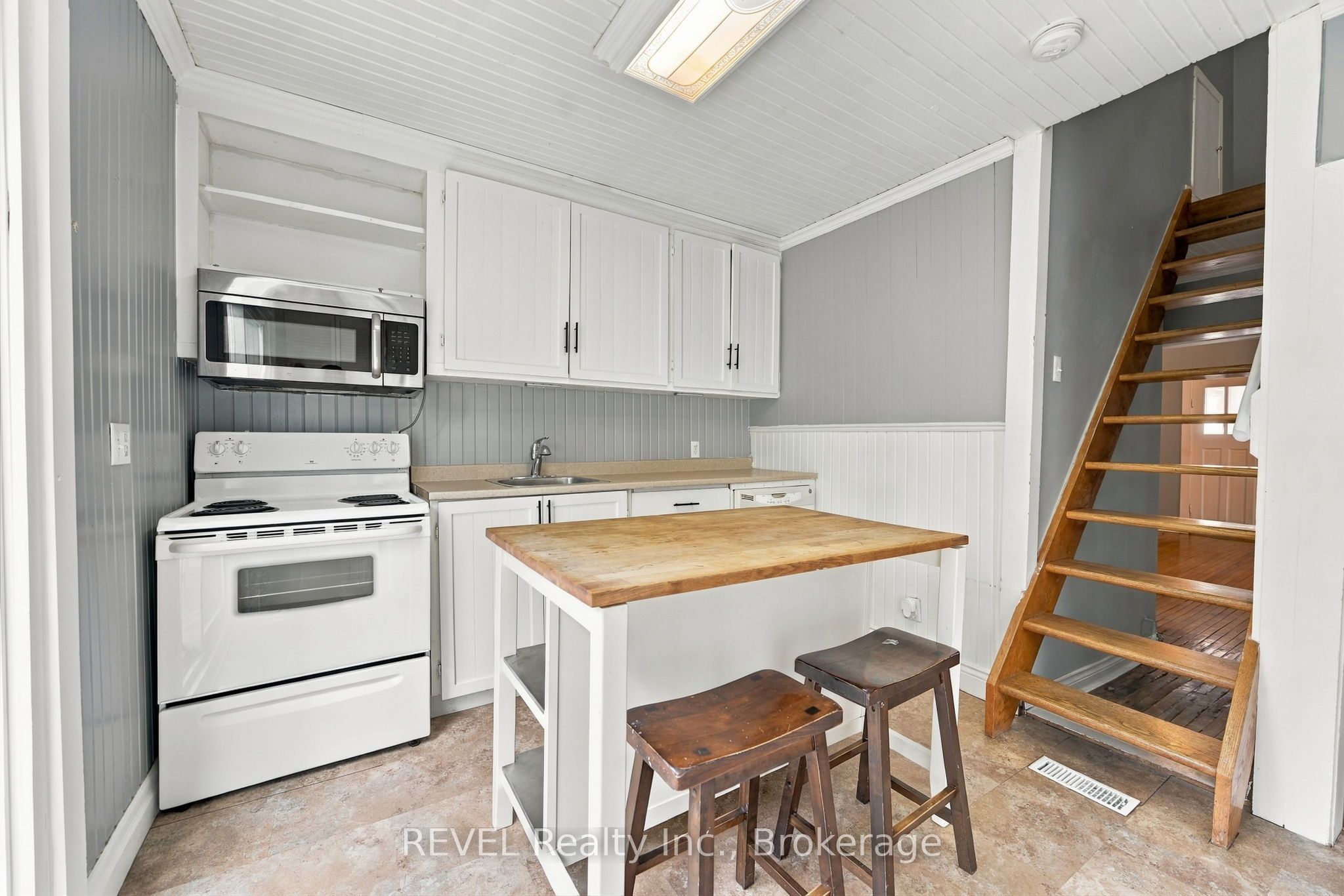 61 Patricia Street Property Photo 18