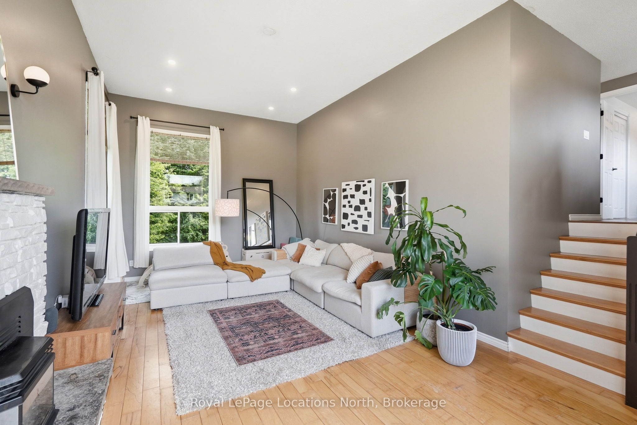 2595 6th Avenue W Property Photo 16