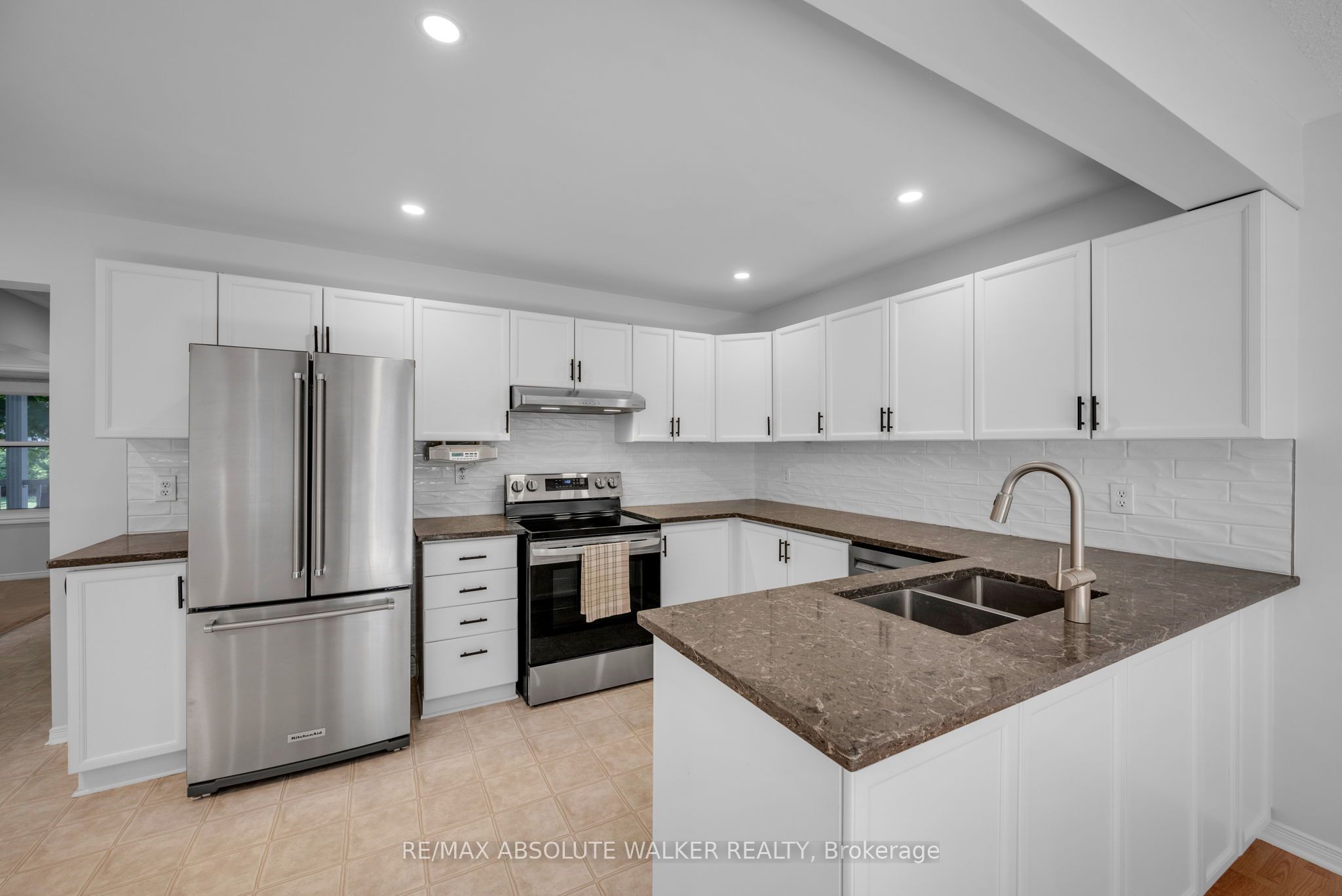 65 Halley Street Property Photo 13
