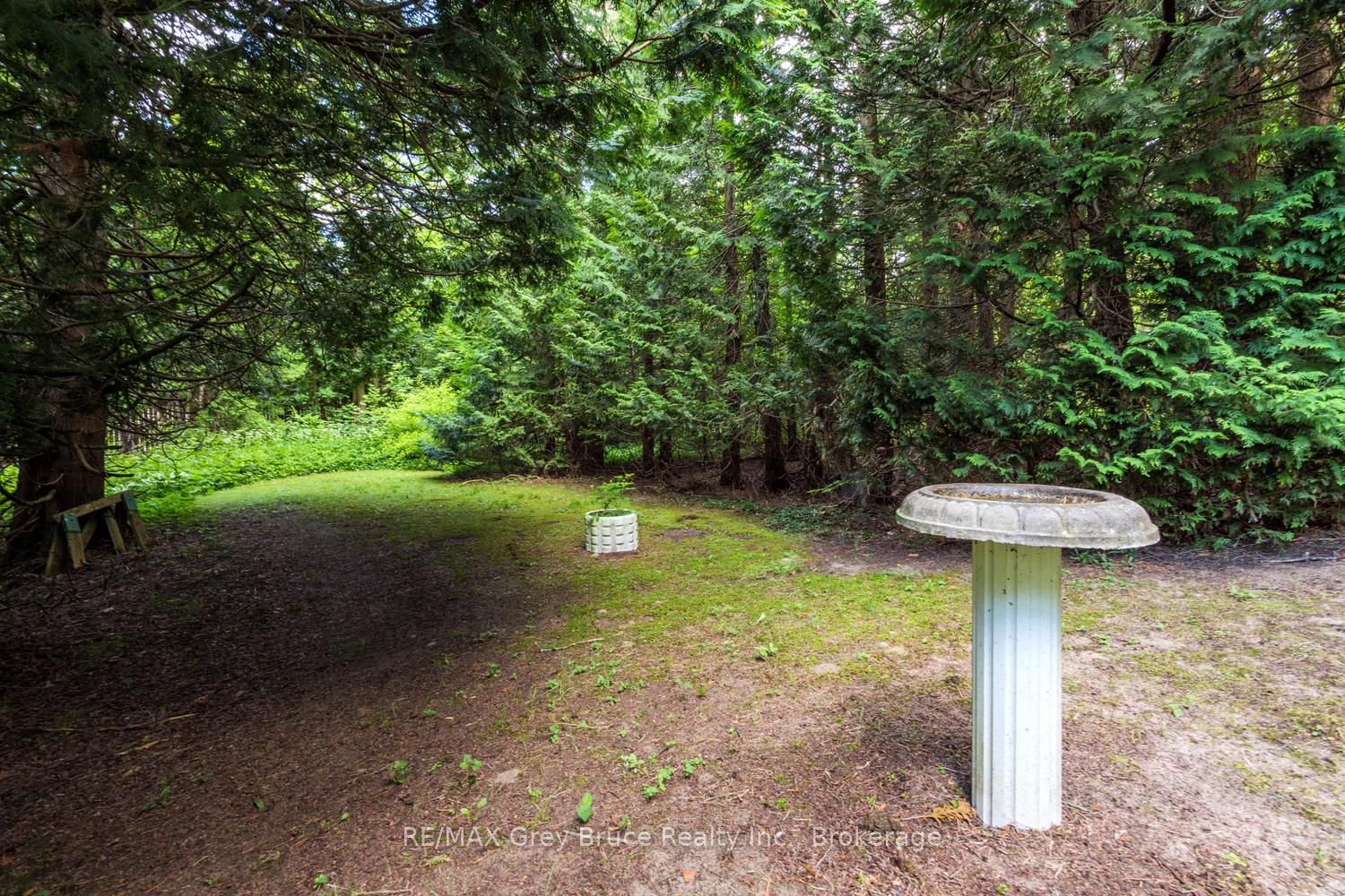 550 Huron Road N Property Photo 24