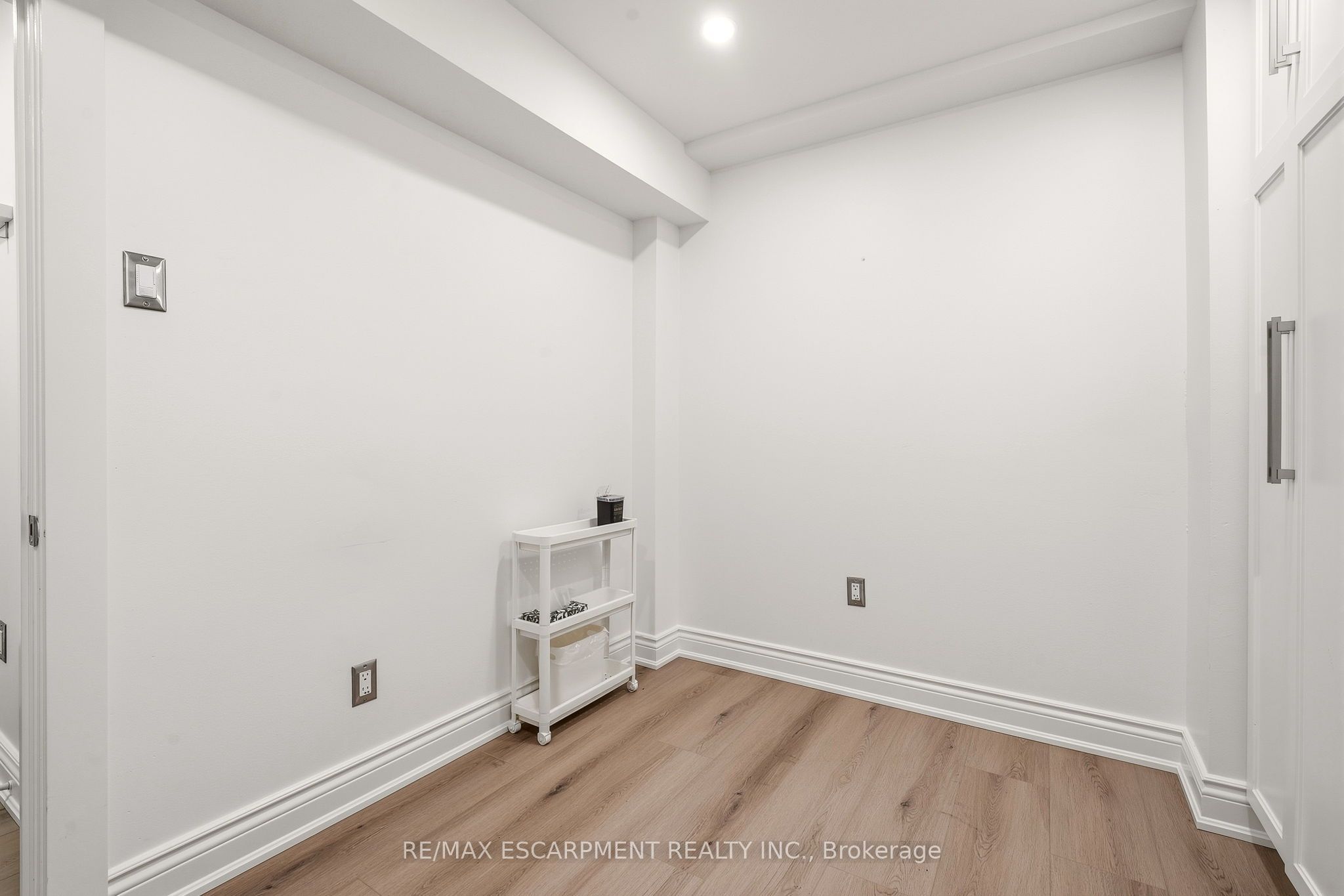 326 Wilson Street Room 6 Property Photo 28
