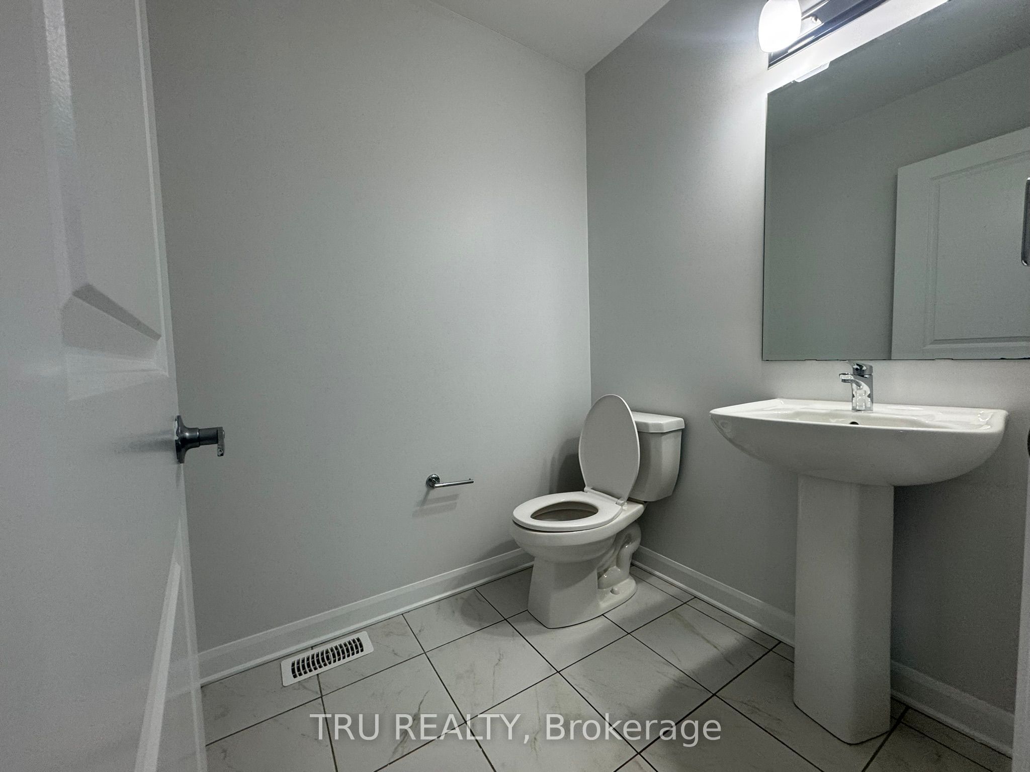 76 Osler Street Property Photo 4