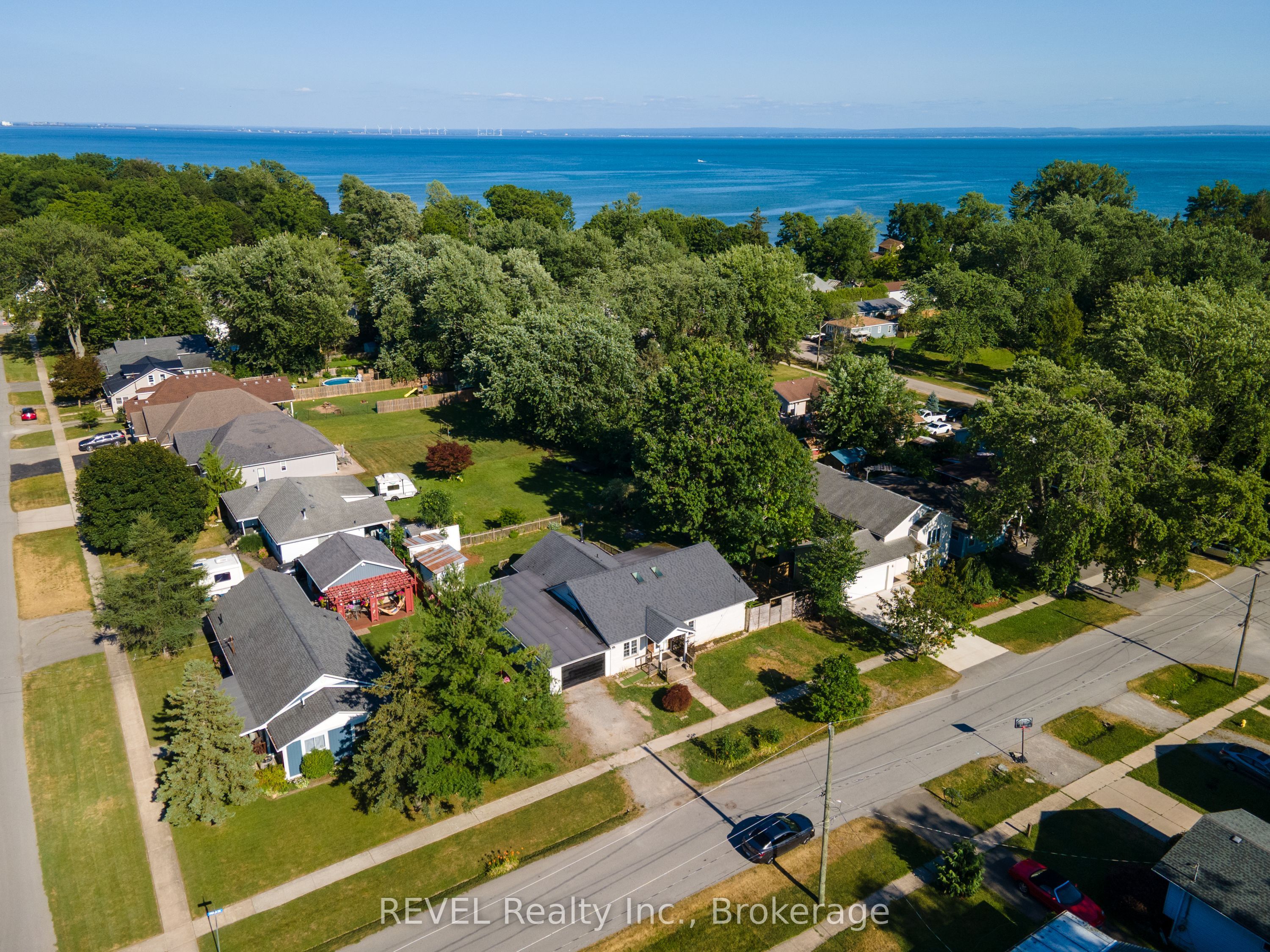 342 Helen Street Property Photo 1