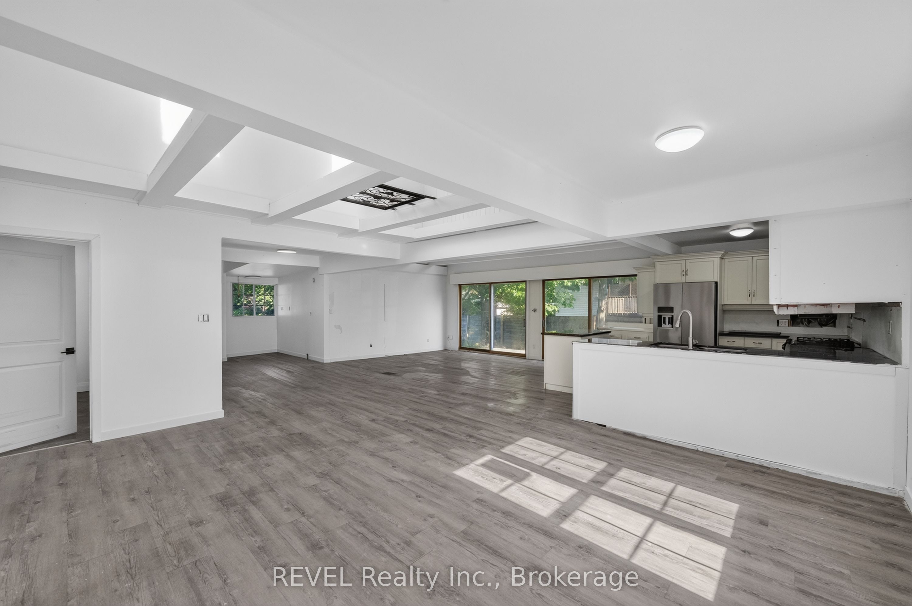 342 Helen Street Property Photo 21