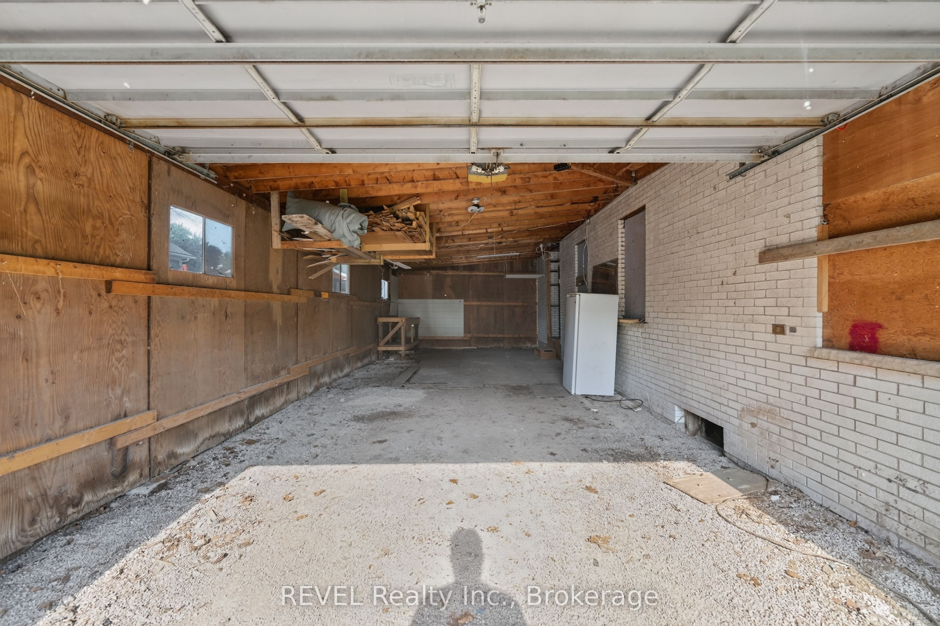 342 Helen Street Property Photo 33
