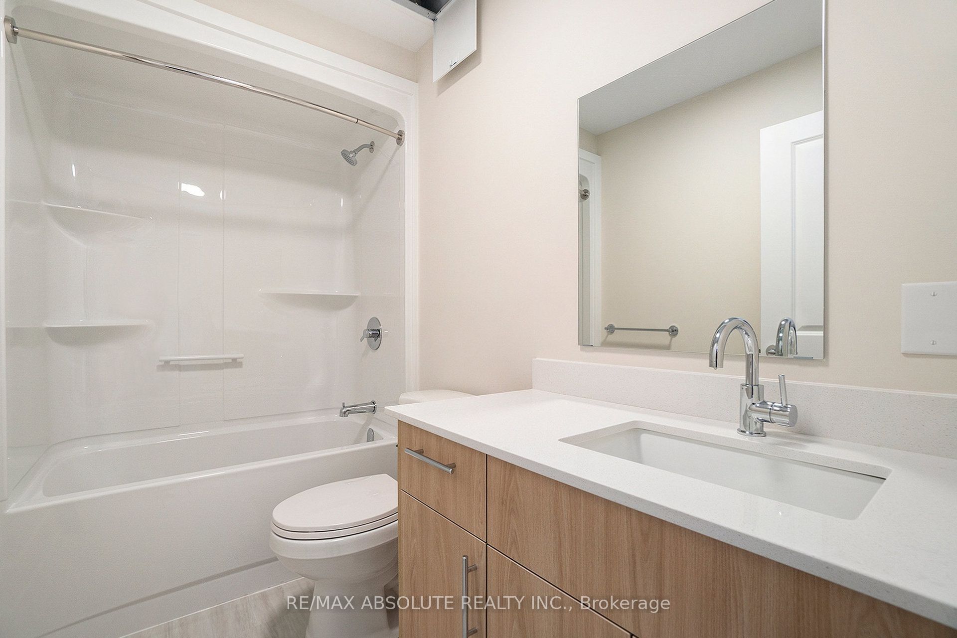 12 Thomas Street S 305 Property Photo 8