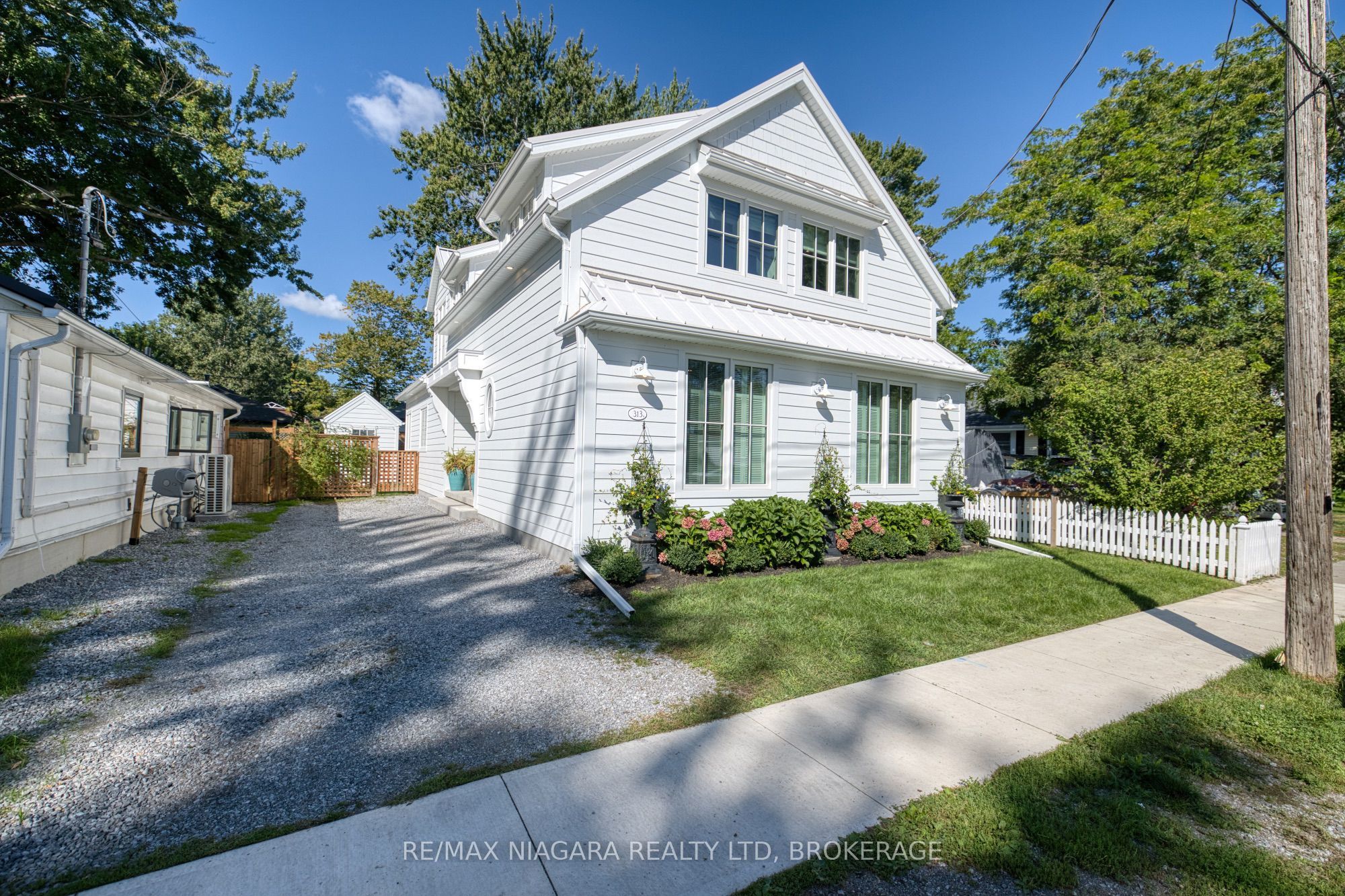 313 Beechwood Avenue W Property Photo 1