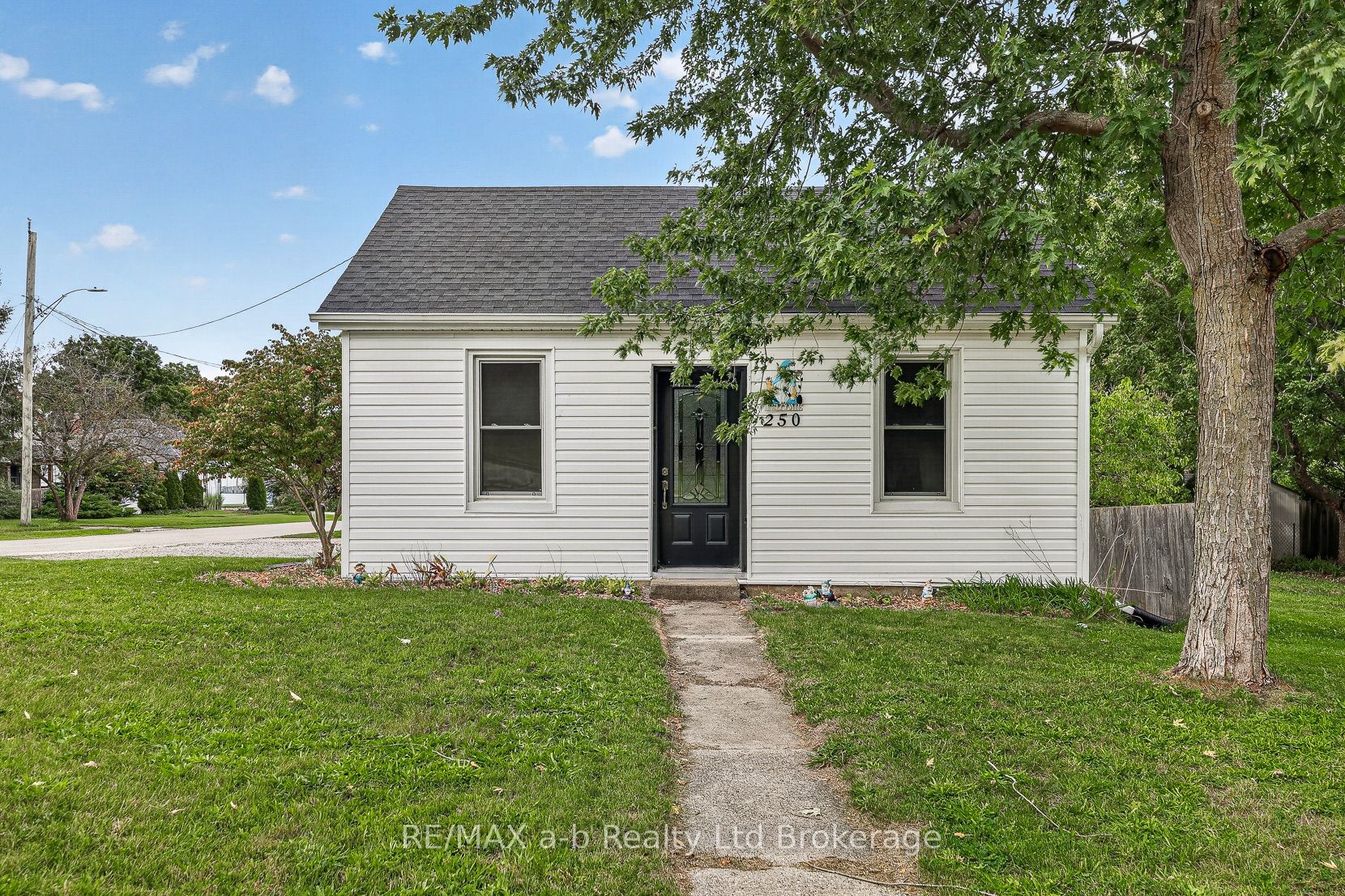 250 Frederick Street Property Photo 1