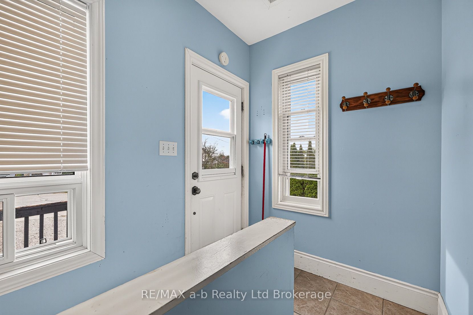 250 Frederick Street Property Photo 9