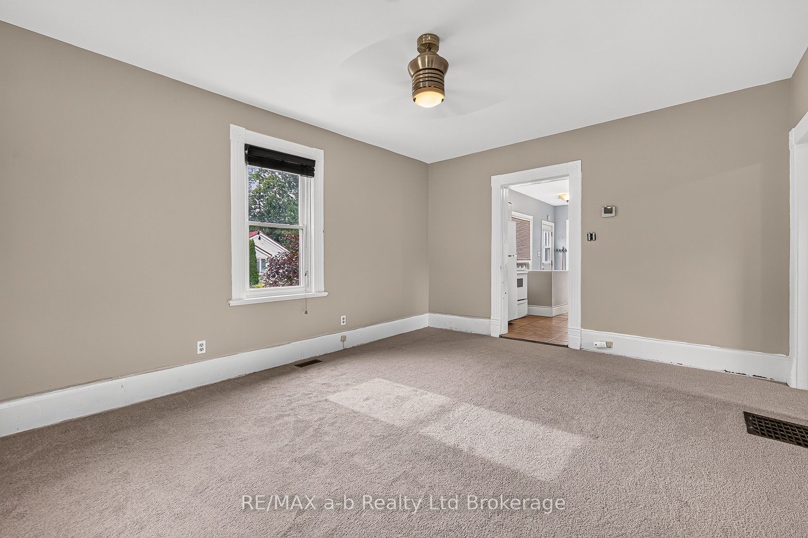 250 Frederick Street Property Photo 22