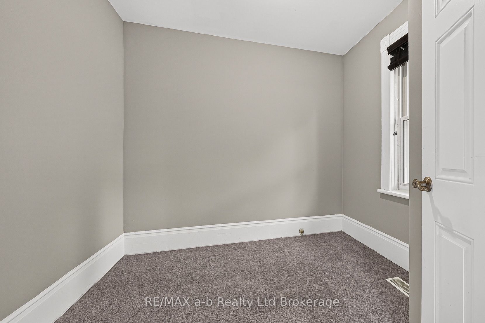 250 Frederick Street Property Photo 23