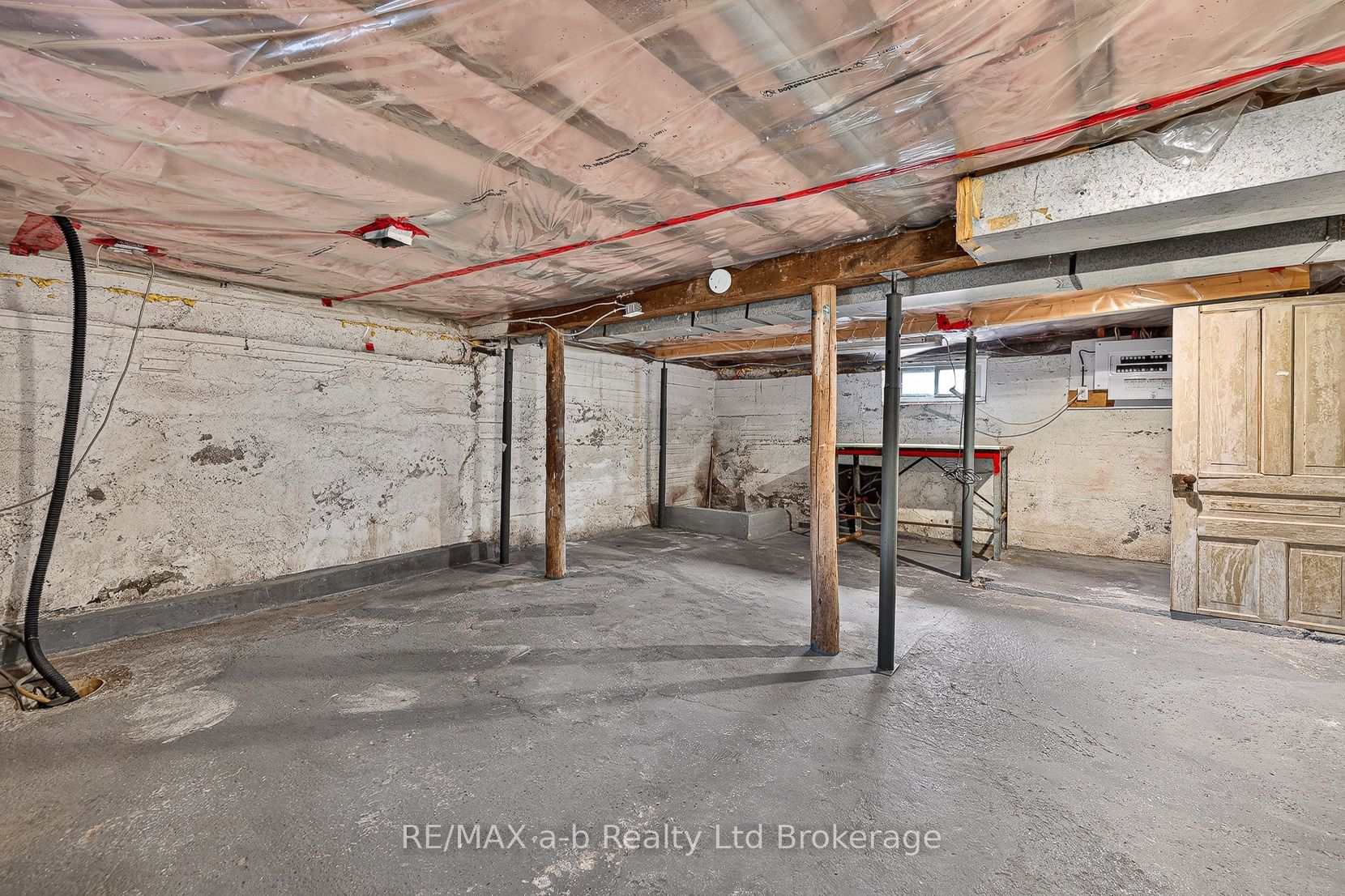 250 Frederick Street Property Photo 31