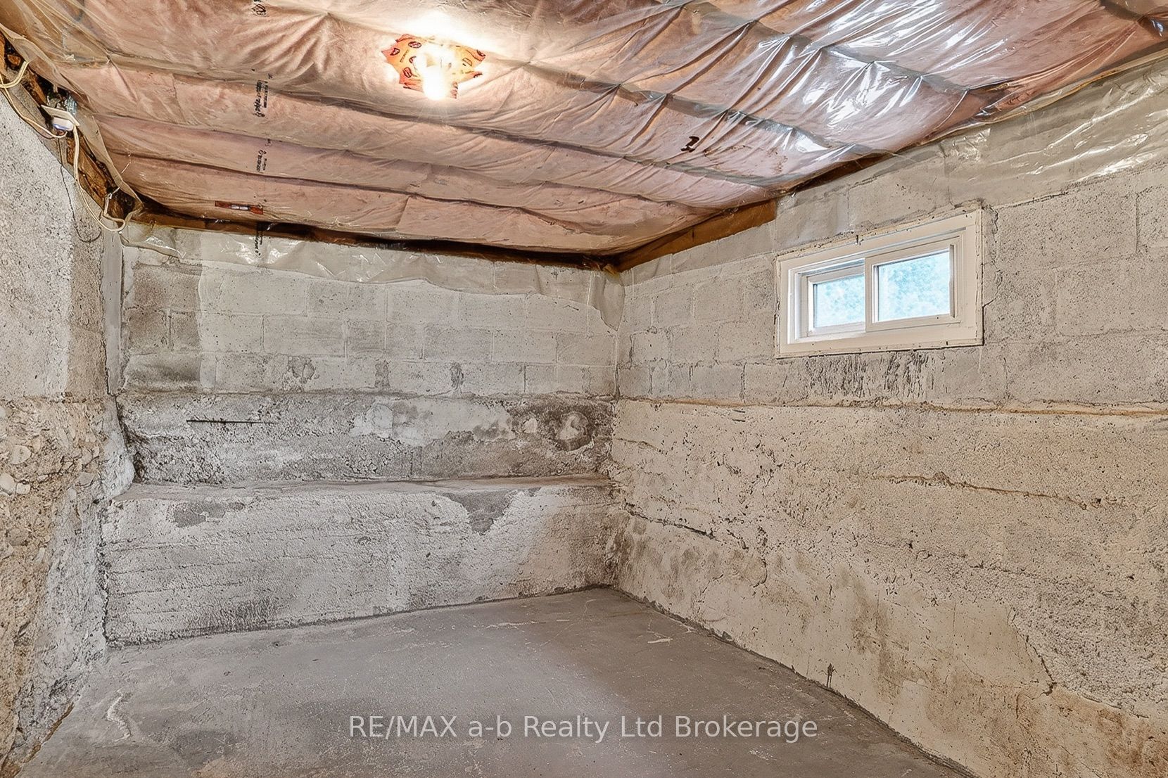 250 Frederick Street Property Photo 32
