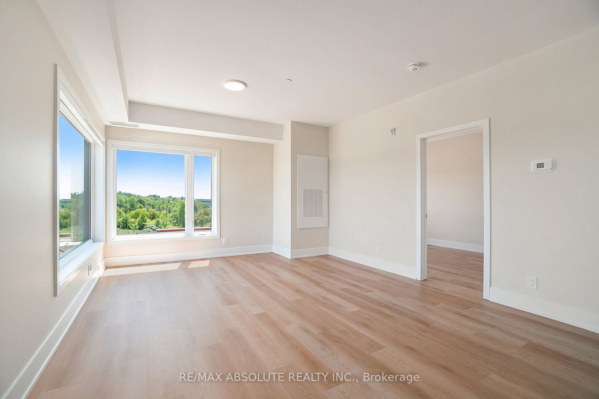 12b Thomas Street S 402 Property Photo 3