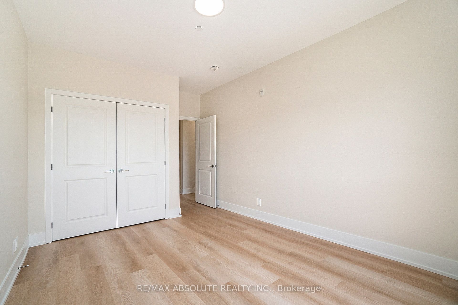 12b Thomas Street S 402 Property Photo 5