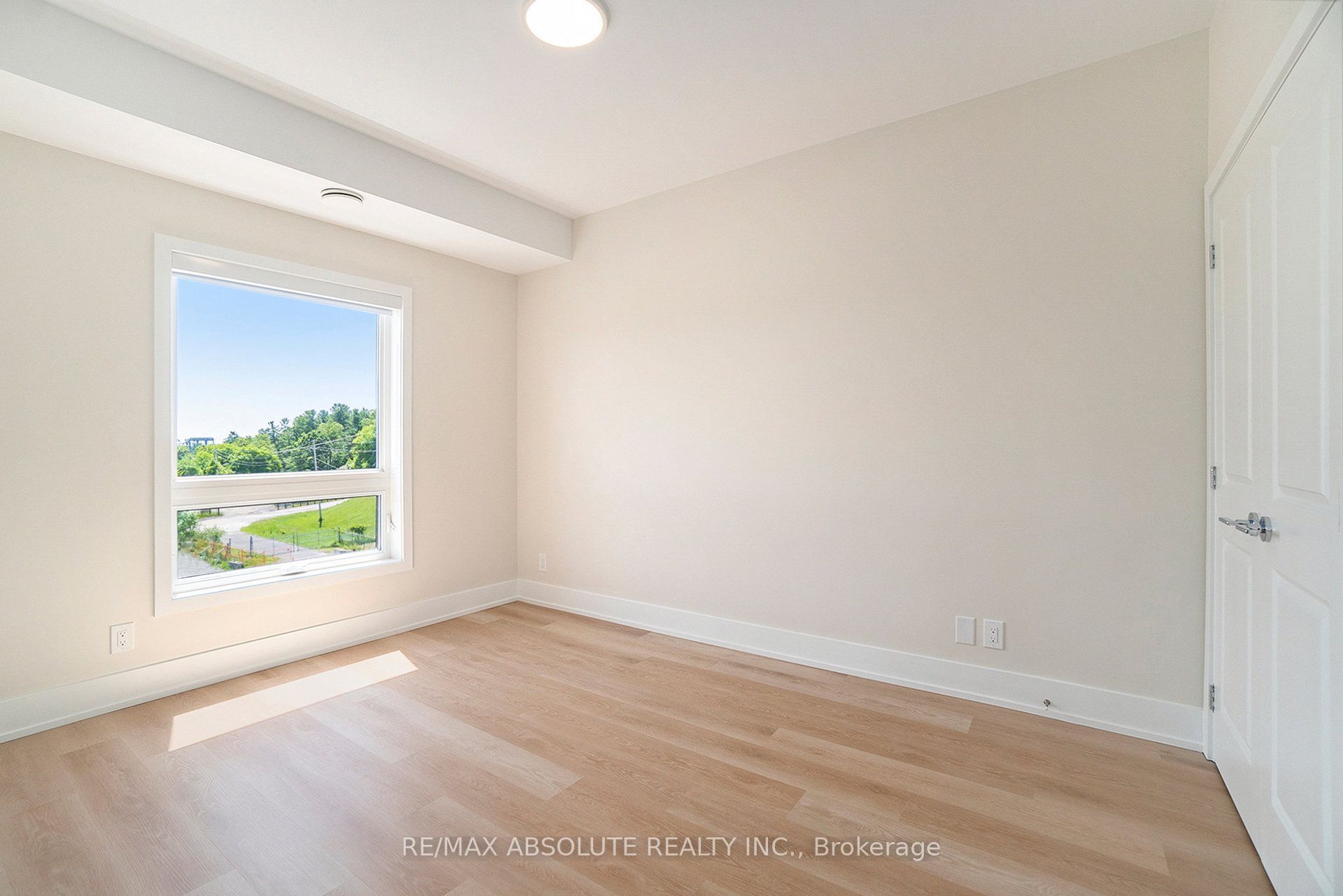 12b Thomas Street S 402 Property Photo 6