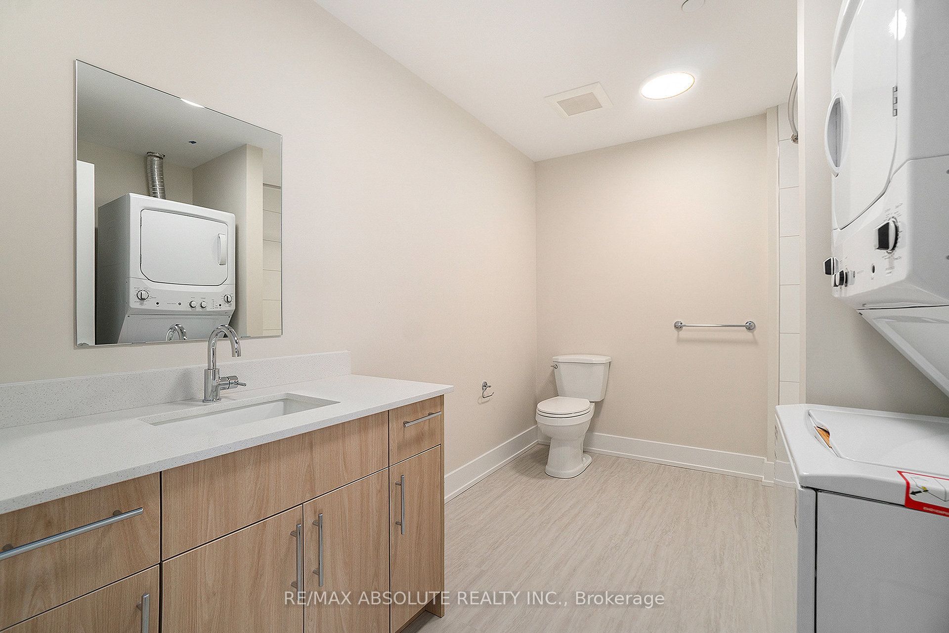 12b Thomas Street S 402 Property Photo 7