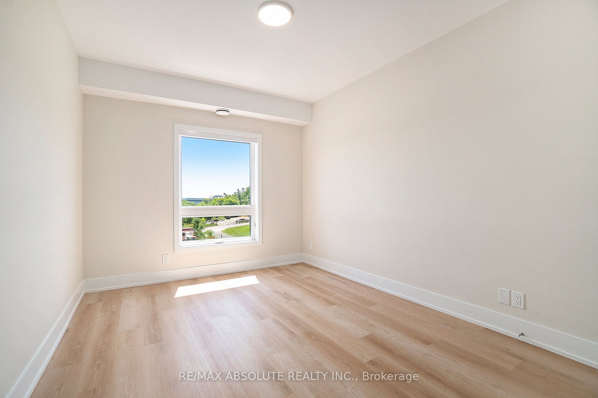 12b Thomas Street S 402 Property Photo 17