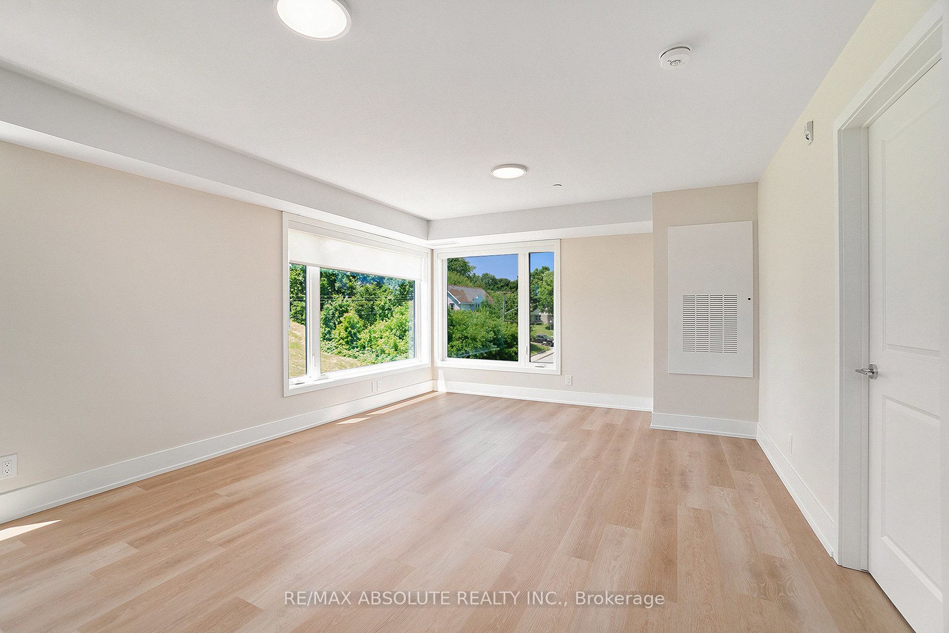 12b Thomas Street S 402 Property Photo 20