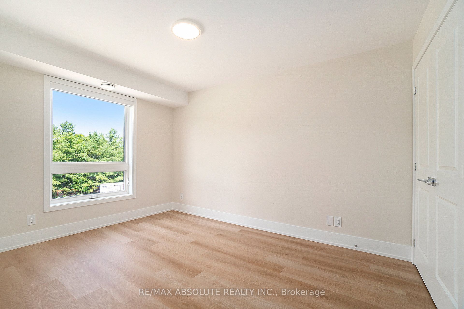 12b Thomas Street S 402 Property Photo 23