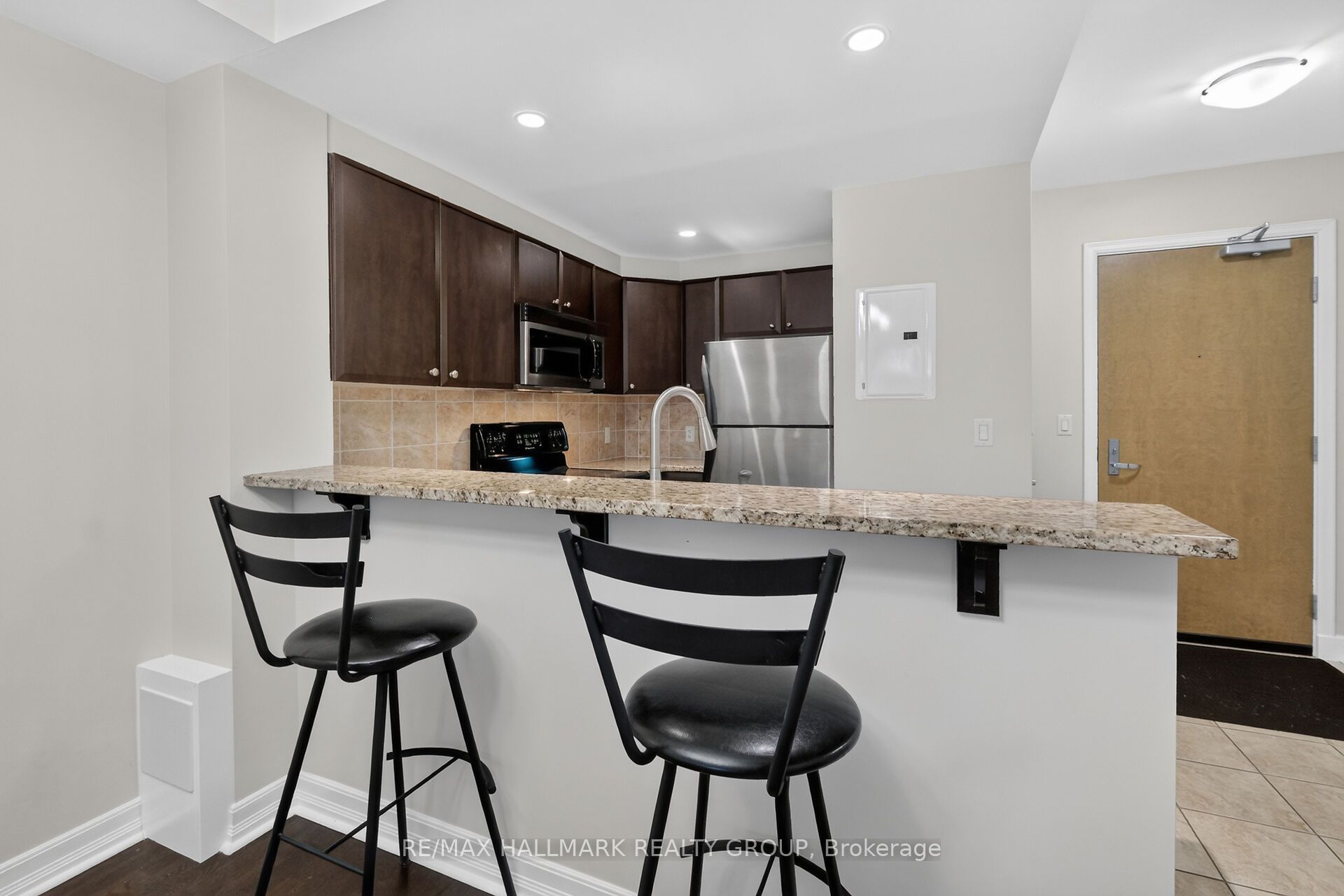 200 Besserer Street 208 Property Photo 6