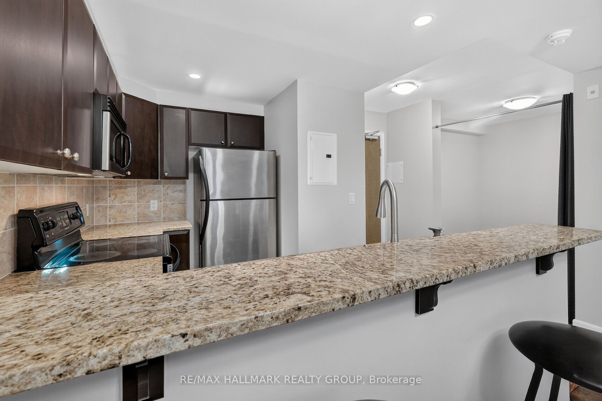 200 Besserer Street 208 Property Photo 9