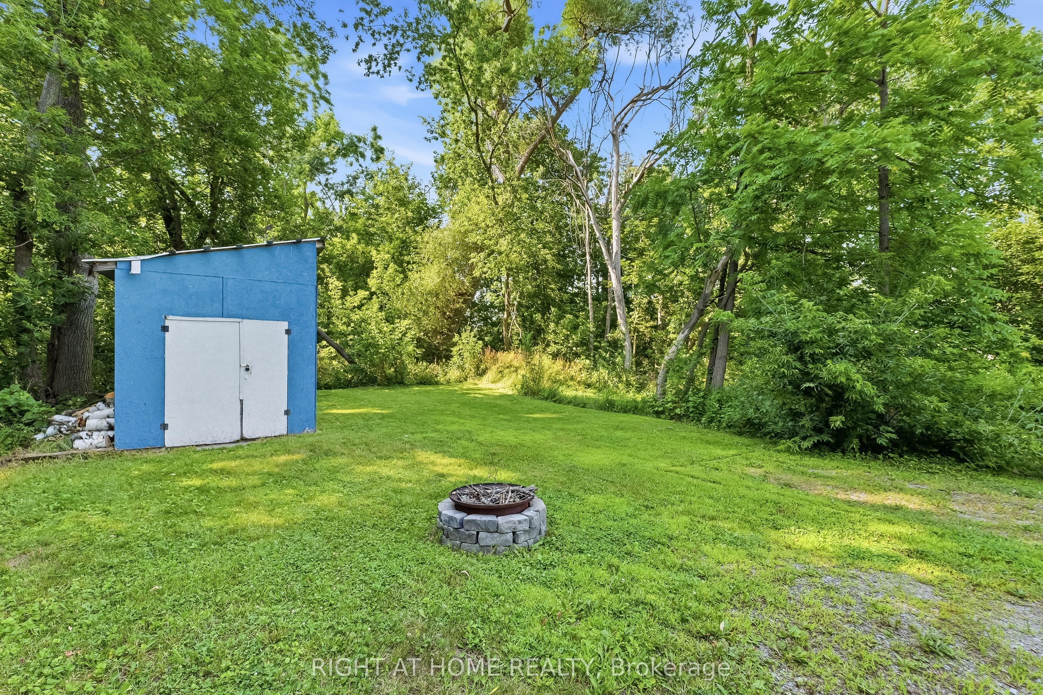 55 Front Street East Property Photo 37