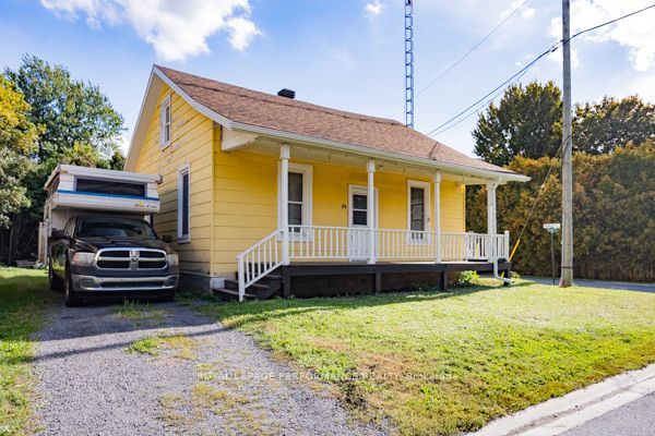 24 Mechanic Street W Property Photo 2