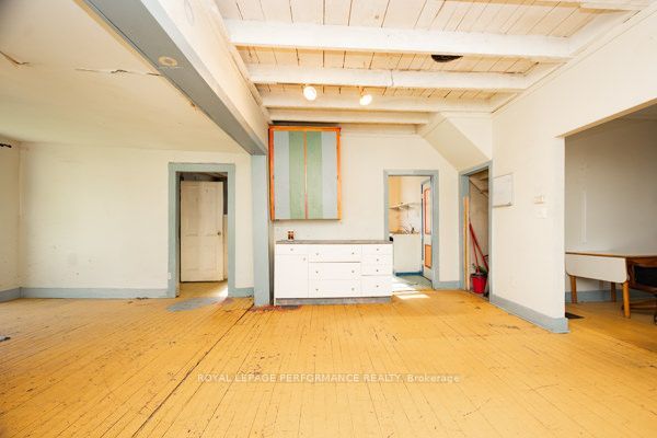24 Mechanic Street W Property Photo 9