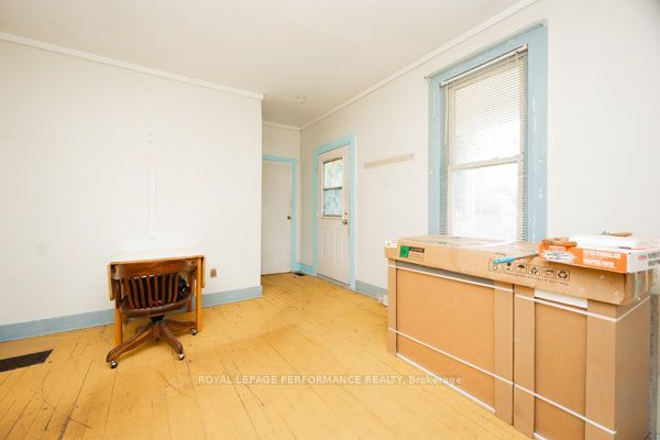 24 Mechanic Street W Property Photo 10
