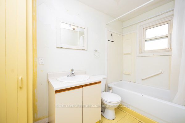 24 Mechanic Street W Property Photo 15
