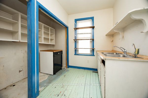 24 Mechanic Street W Property Photo 18