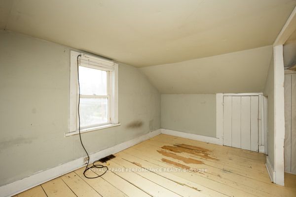 24 Mechanic Street W Property Photo 22