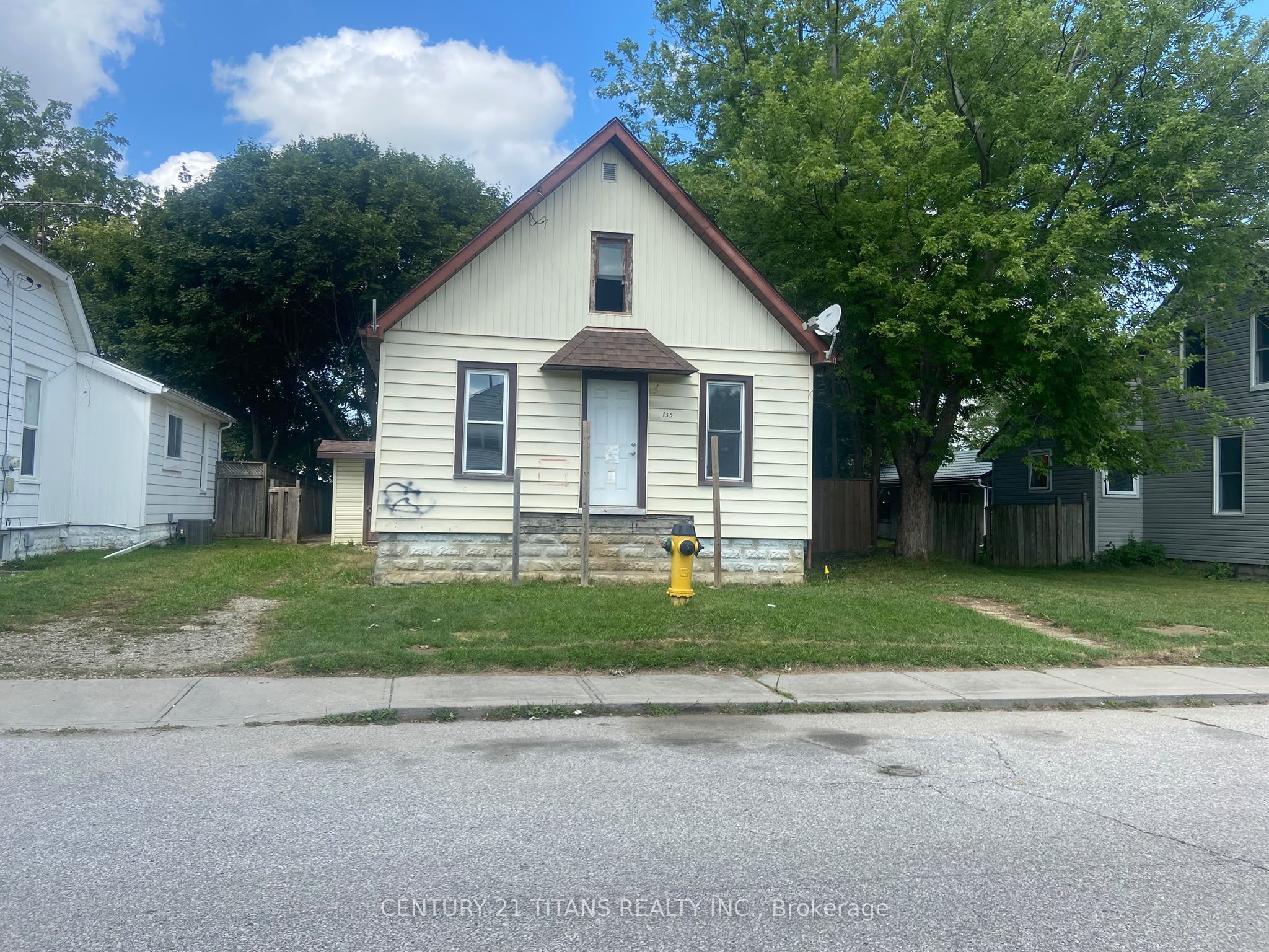 135 Edgar Street Property Photo 1