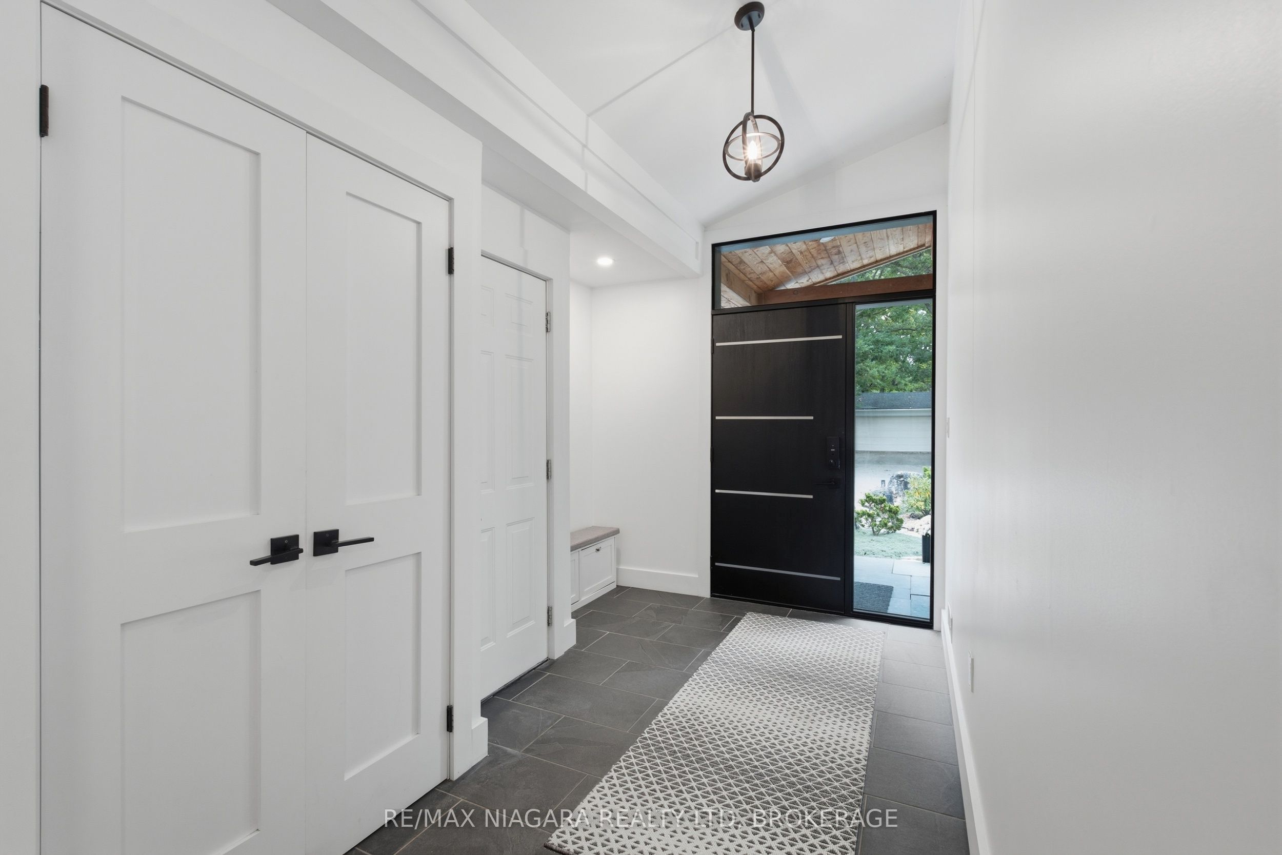 8 Dixie Avenue Property Photo 9