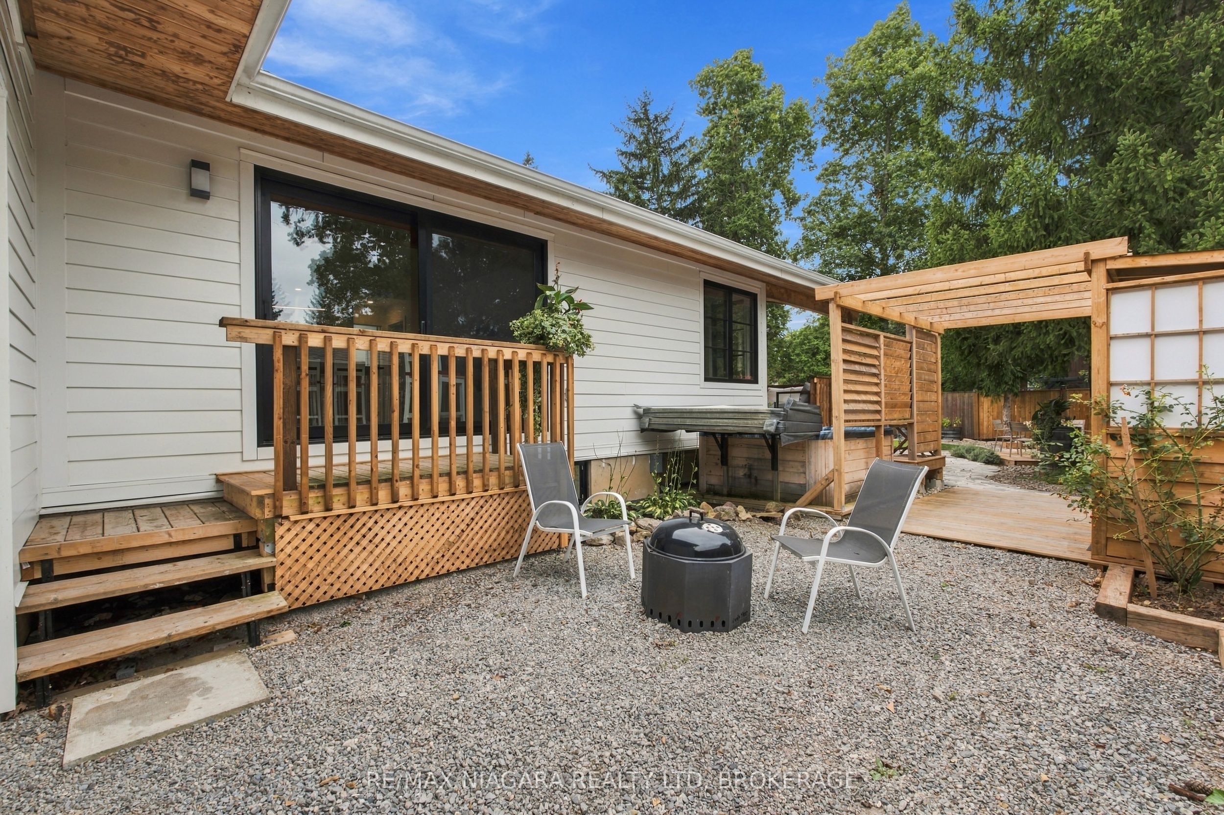 8 Dixie Avenue Property Photo 35