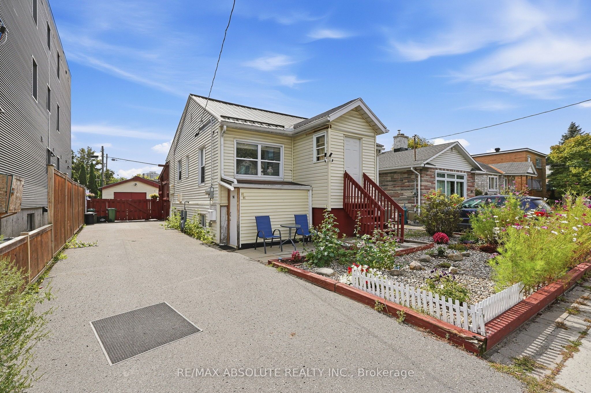 92 Jolliet Avenue Property Photo 1