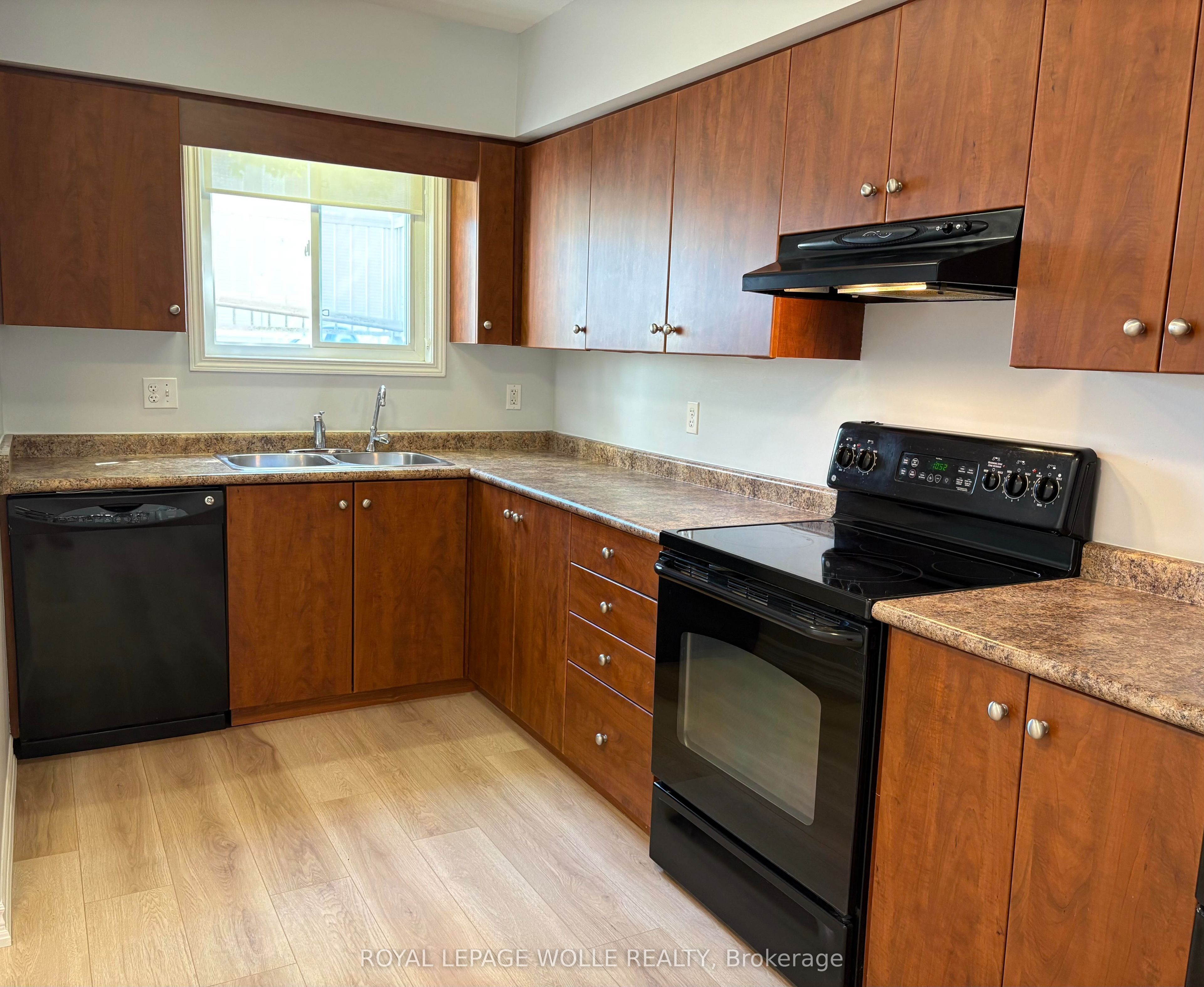 50 Howe Drive 8c Property Photo 4