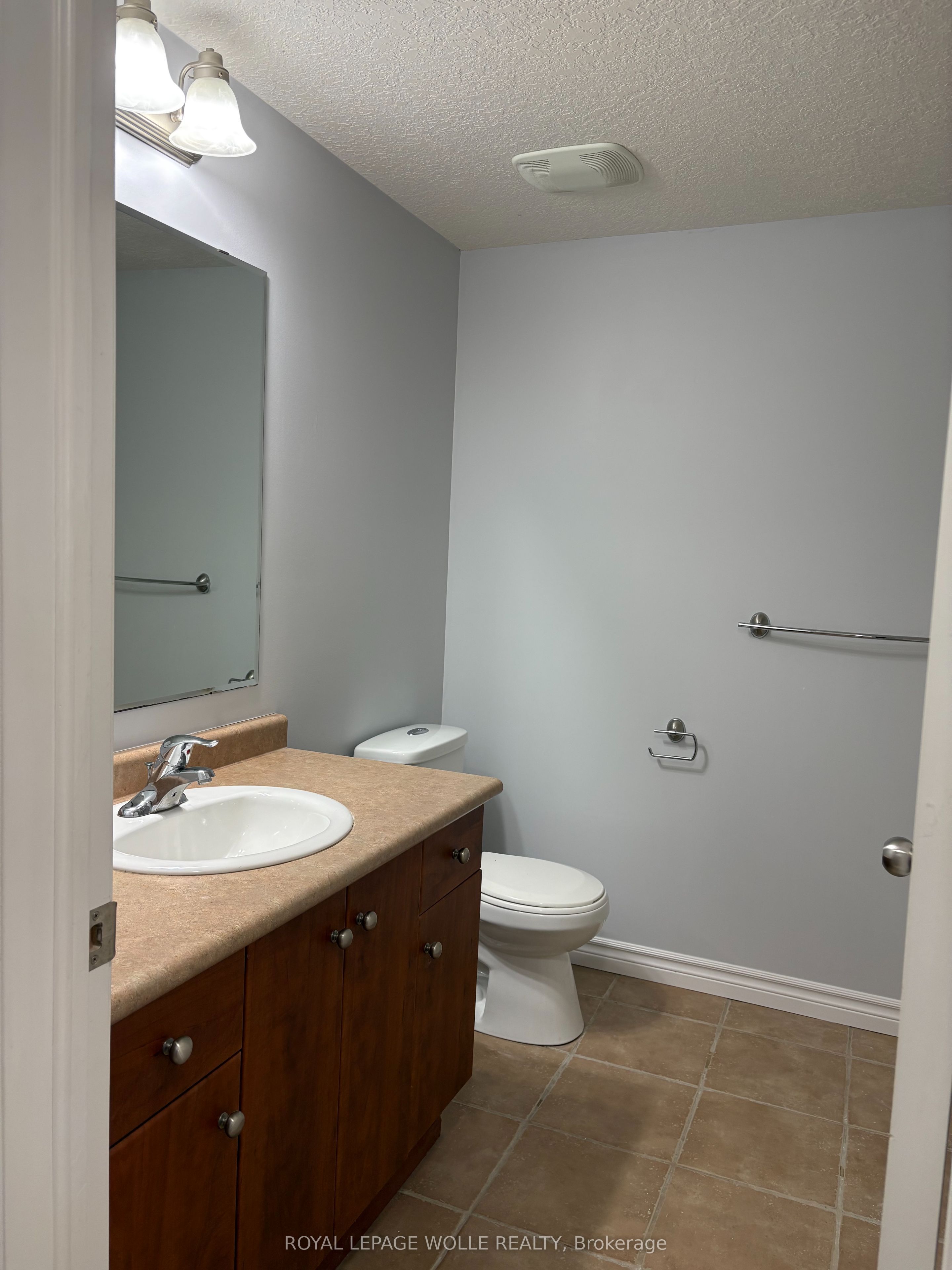 50 Howe Drive 8c Property Photo 11