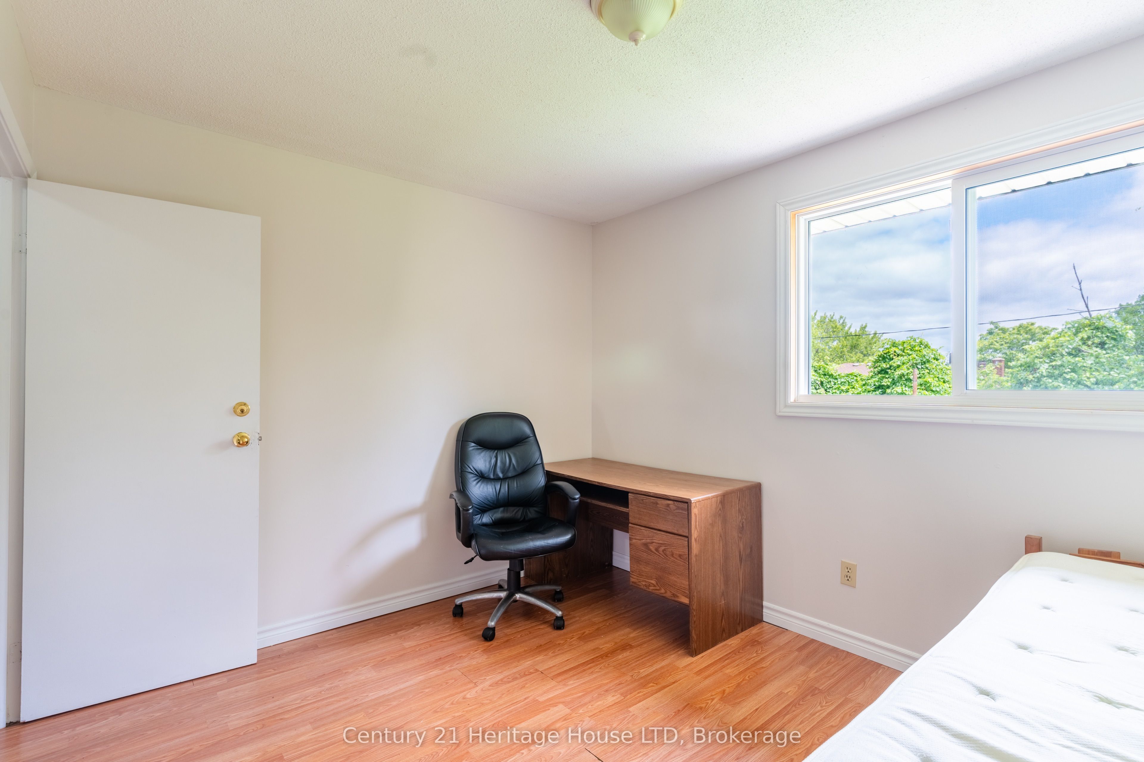 542 First Avenue N Property Photo 12