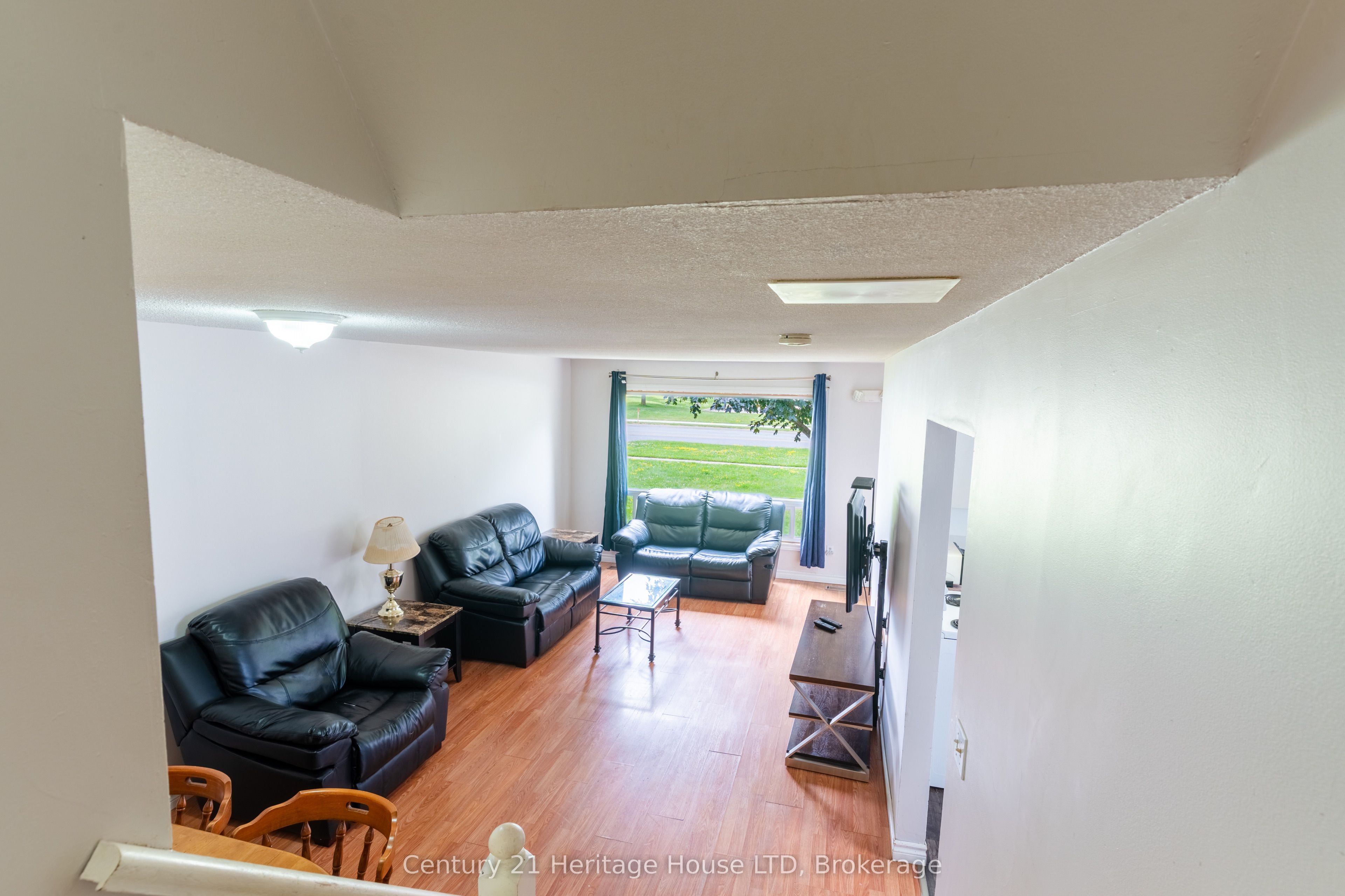 542 First Avenue N Property Photo 13